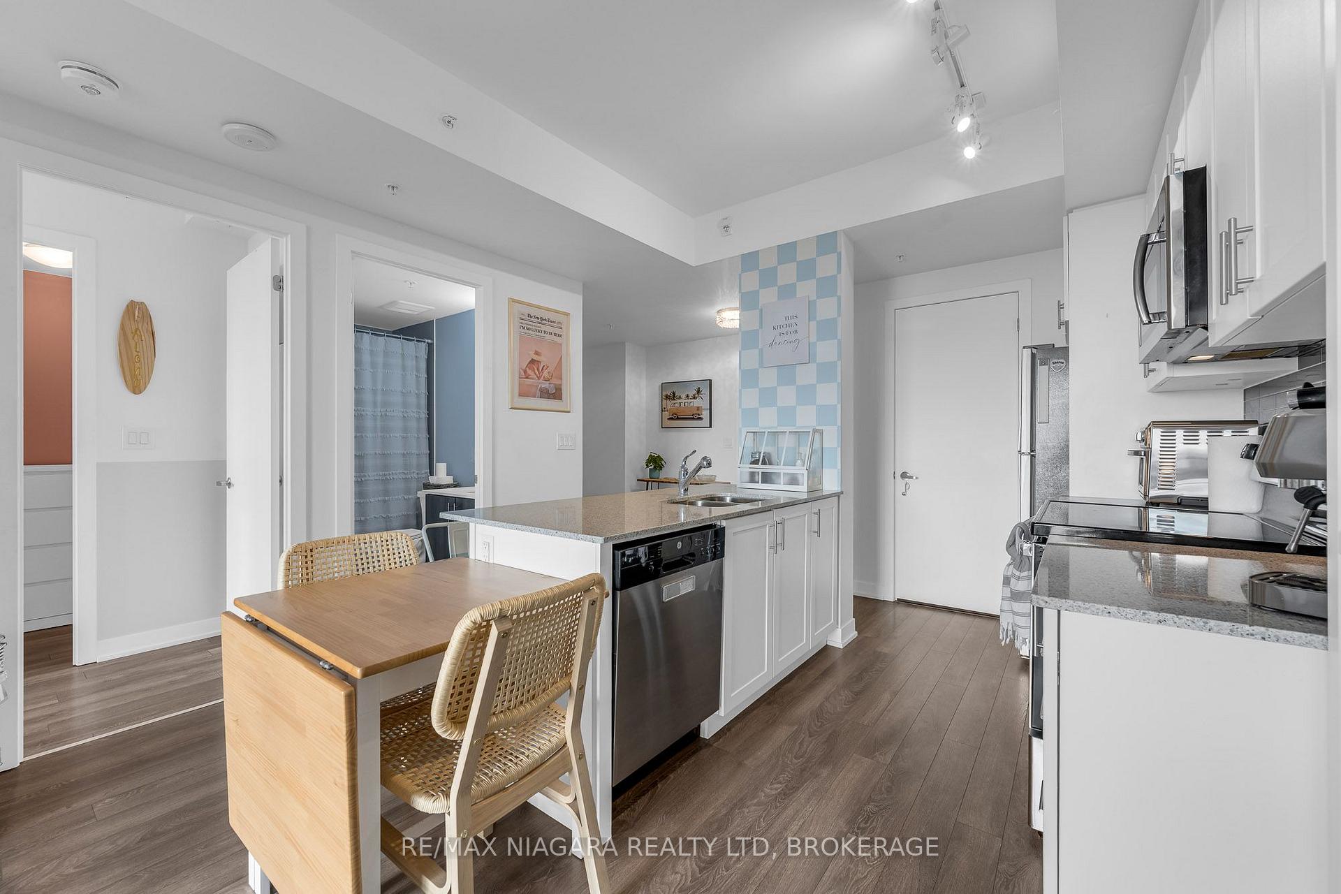 Photo 8 of Unit 7, 550 North Service Road, Grimsby, Grimsby Beach — HOMEH