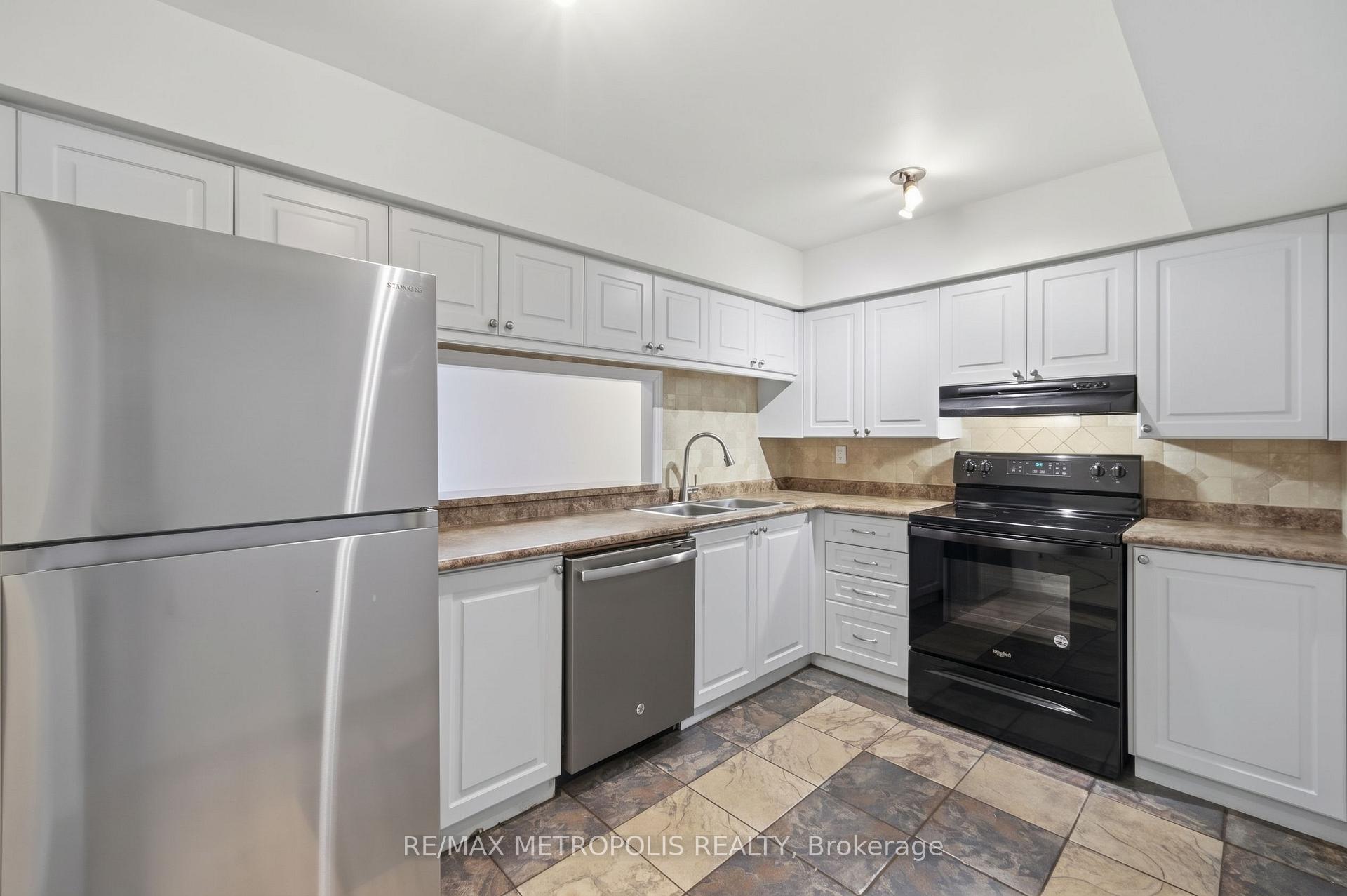 Photo 6 of Unit 409, 1485 Lakeshore Road E, Mississauga, Lakeview — HOMEH