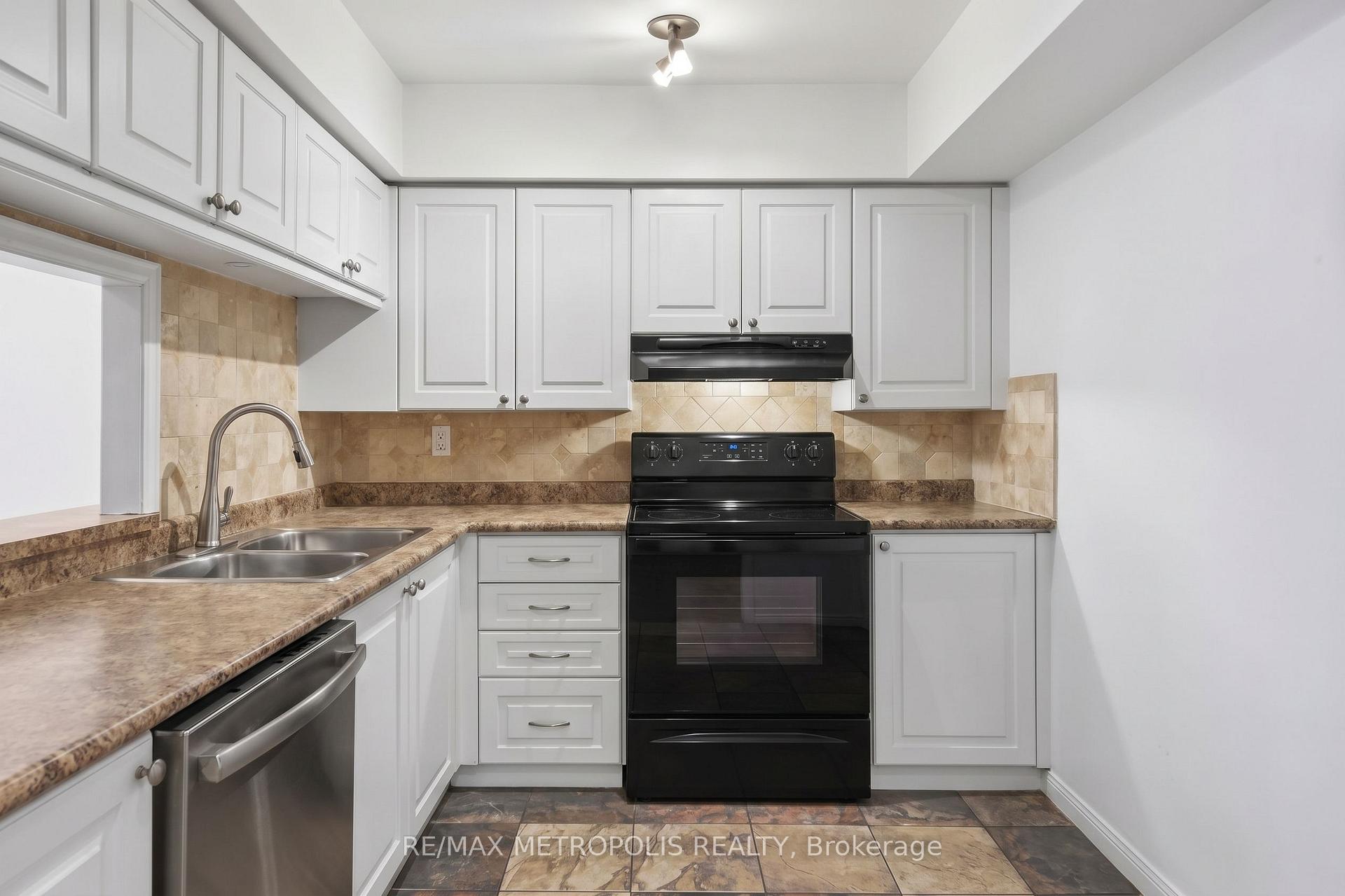 Photo 7 of Unit 409, 1485 Lakeshore Road E, Mississauga, Lakeview — HOMEH