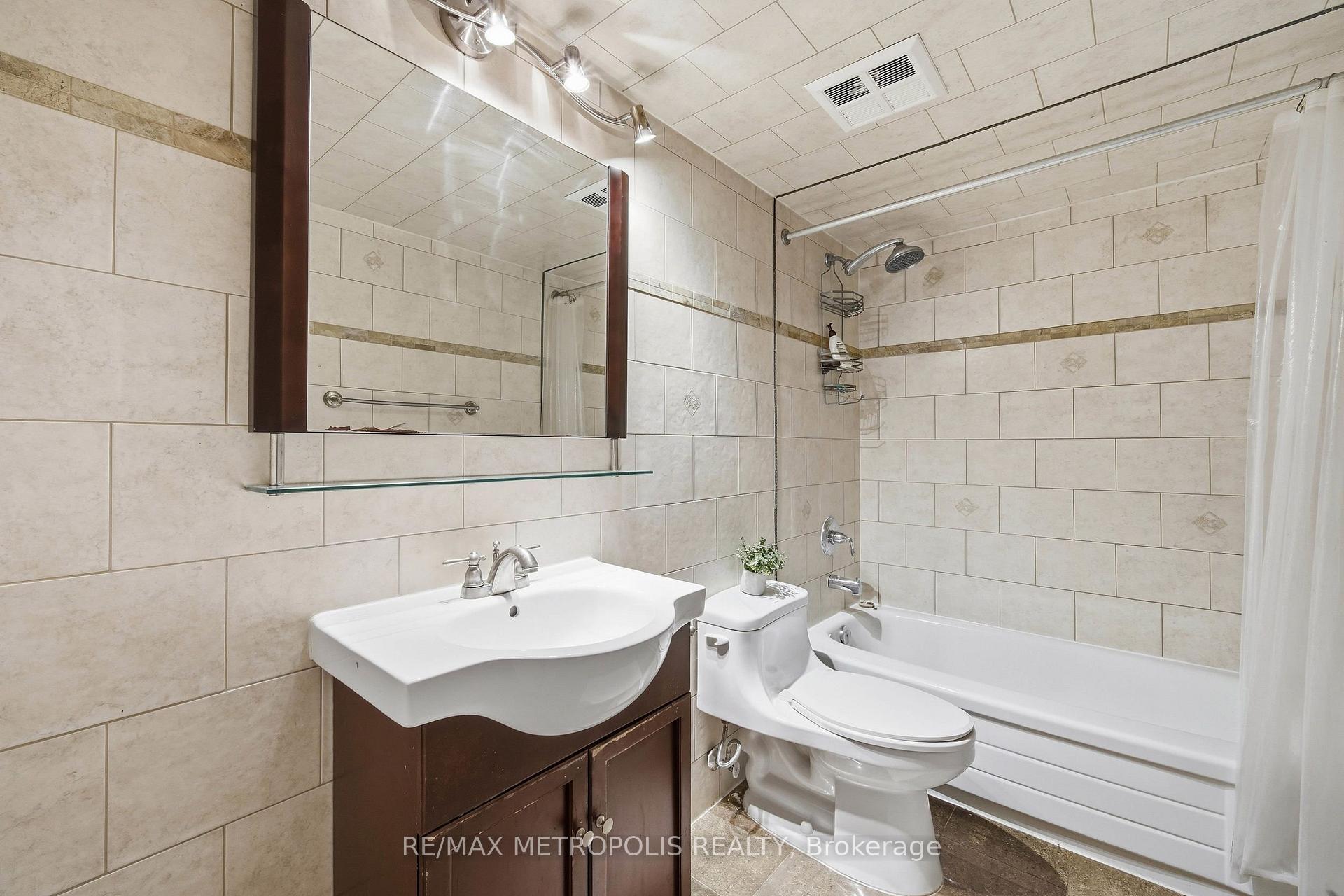 Photo 15 of Unit 409, 1485 Lakeshore Road E, Mississauga, Lakeview — HOMEH
