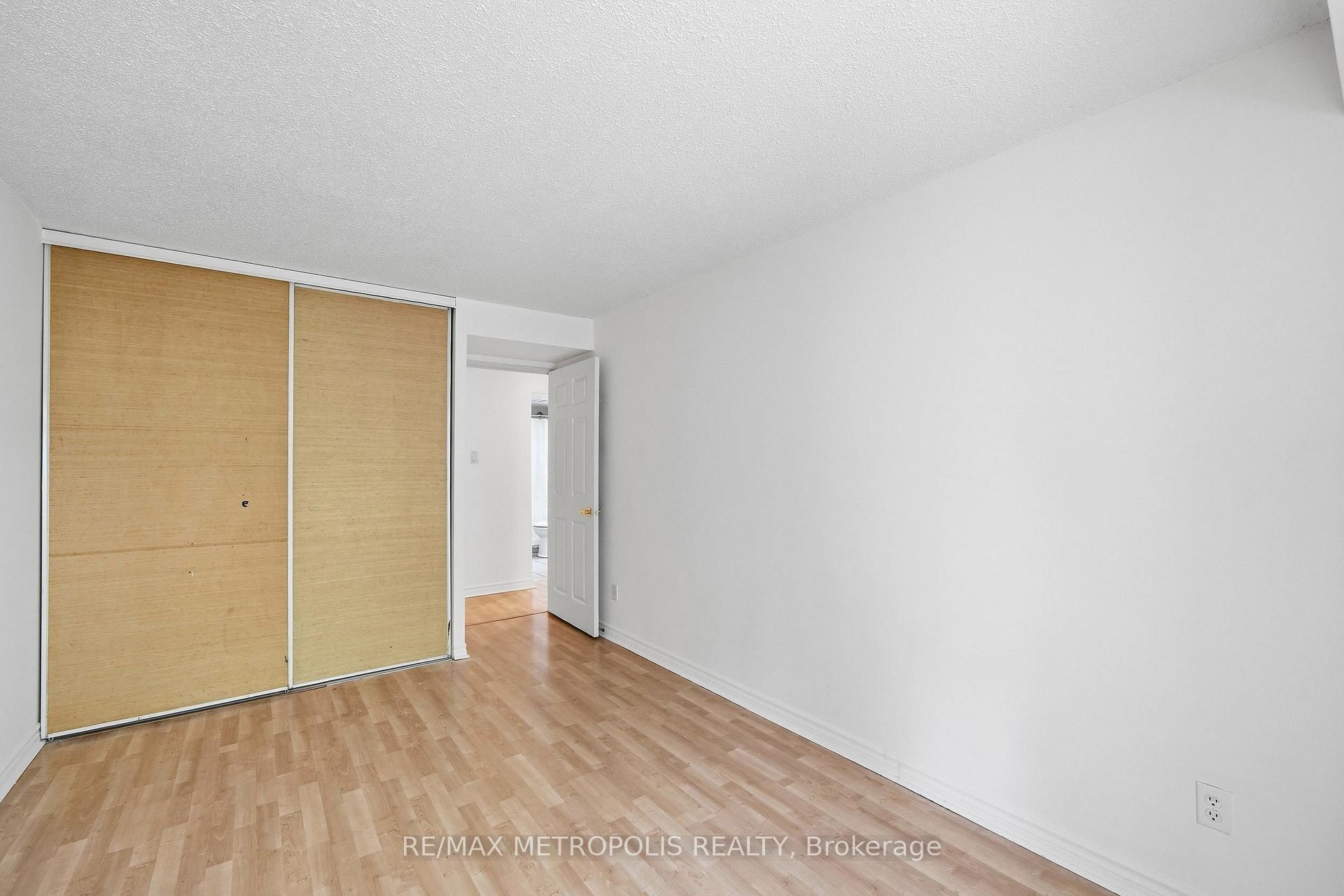 Photo 16 of Unit 409, 1485 Lakeshore Road E, Mississauga, Lakeview — HOMEH