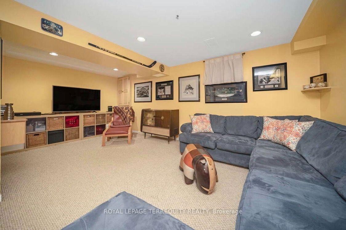 Photo 39 of 72 Carisbrooke Court, Brampton, Central Park — HOMEH