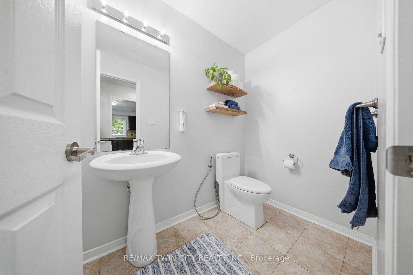 Photo 9 of Unit #Upper, 20 Webb Avenue, Brantford, Empire — HOMEH