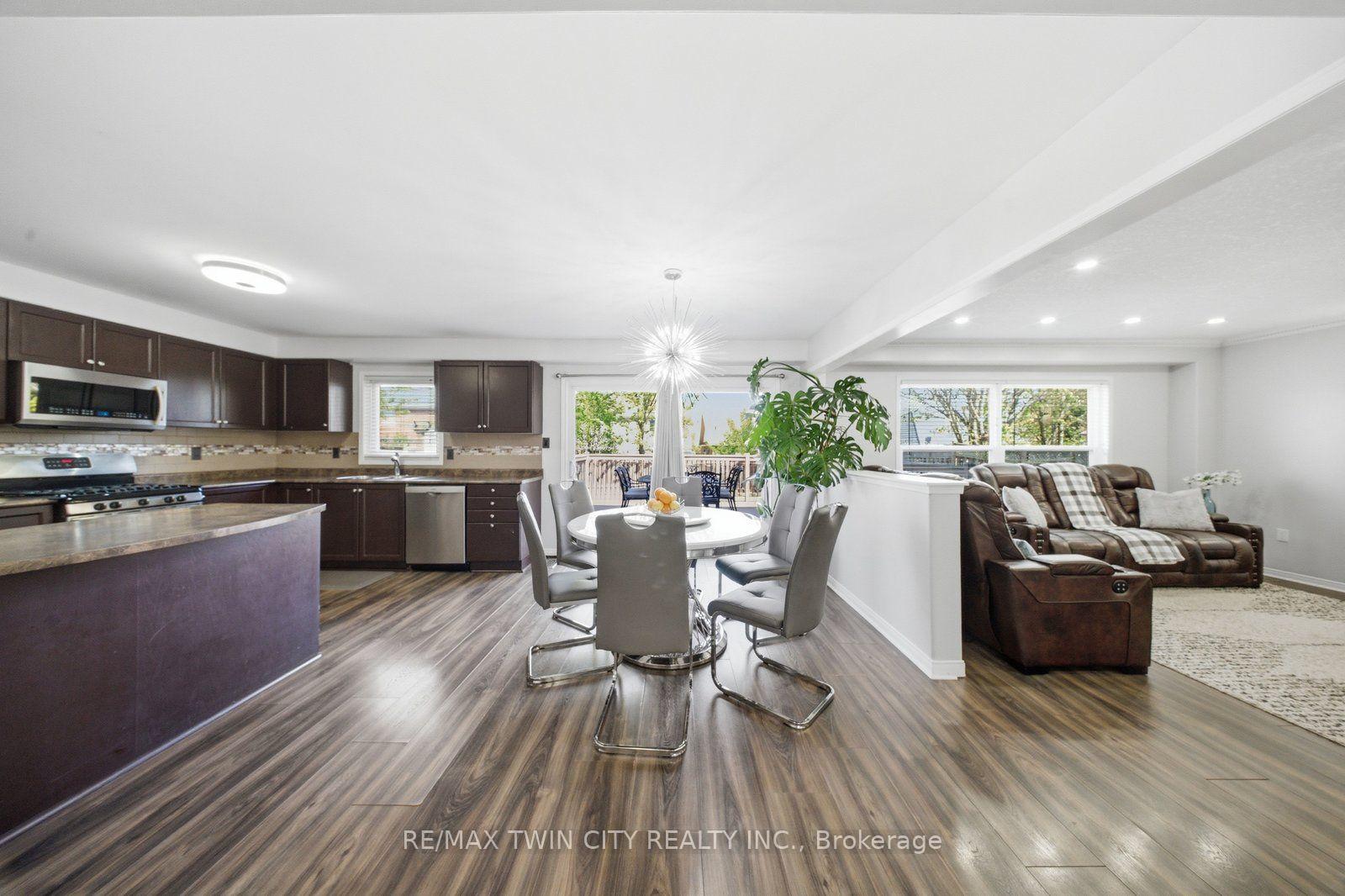 Photo 10 of Unit #Upper, 20 Webb Avenue, Brantford, Empire — HOMEH