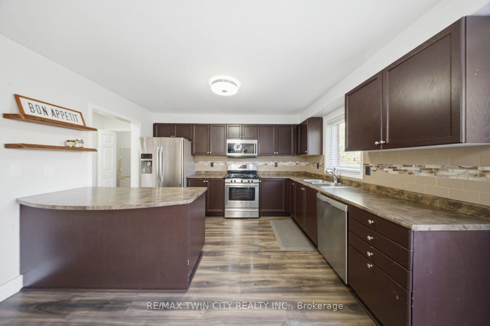 Photo 12 of Unit #Upper, 20 Webb Avenue, Brantford, Empire — HOMEH