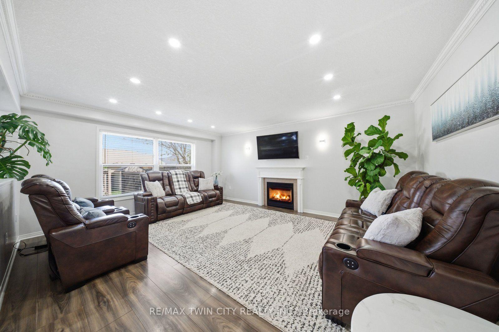 Photo 14 of Unit #Upper, 20 Webb Avenue, Brantford, Empire — HOMEH