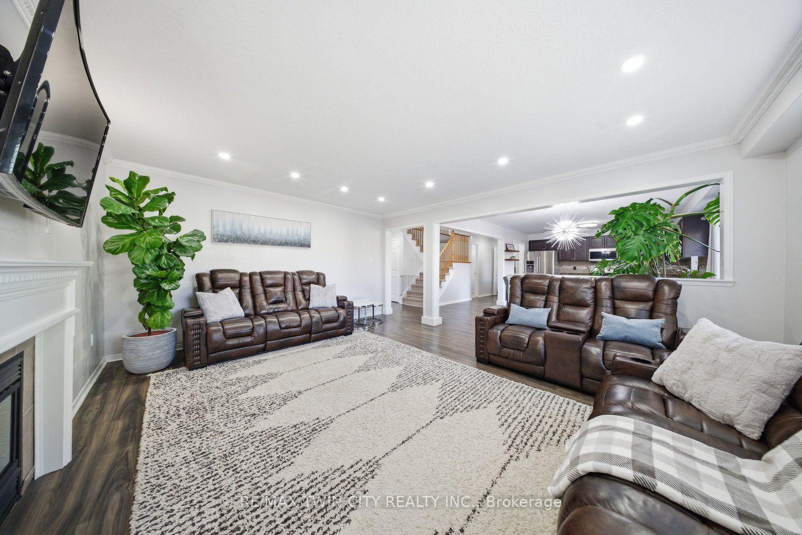 Photo 15 of Unit #Upper, 20 Webb Avenue, Brantford, Empire — HOMEH