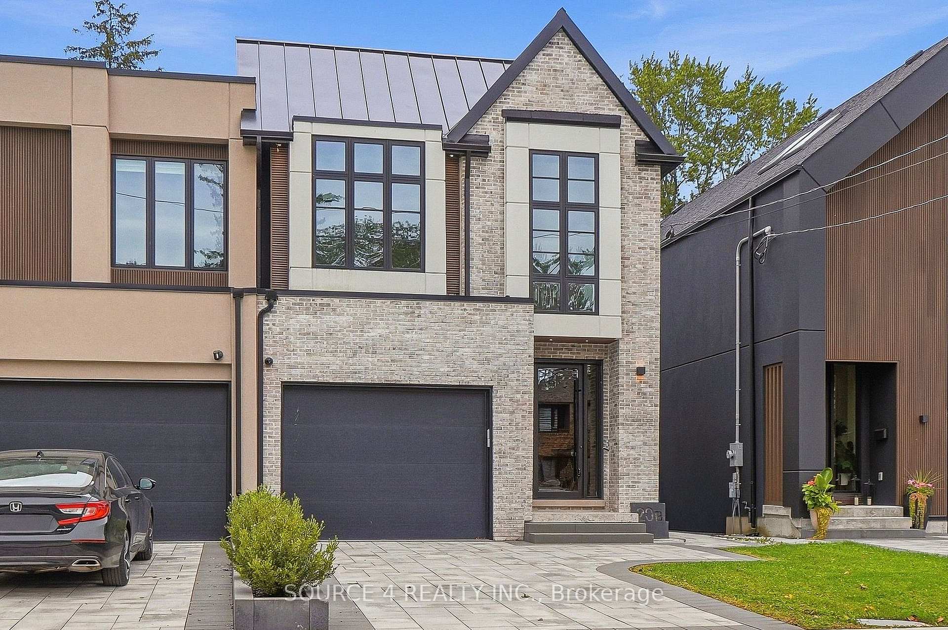 Photo 2 of 20B Broadview Avenue, Mississauga, Port Credit — HOMEH