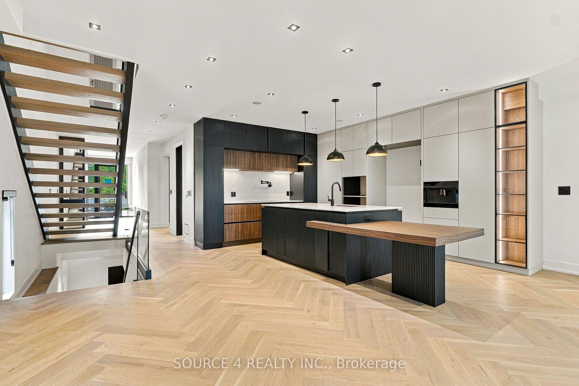Photo 12 of 20B Broadview Avenue, Mississauga, Port Credit — HOMEH