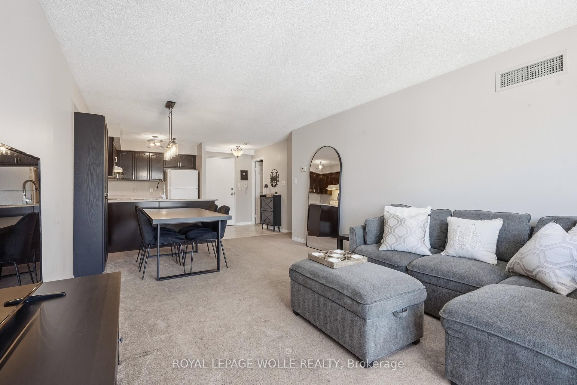 Photo 5 of Unit 304, 107 Bond Street, Orillia — HOMEH