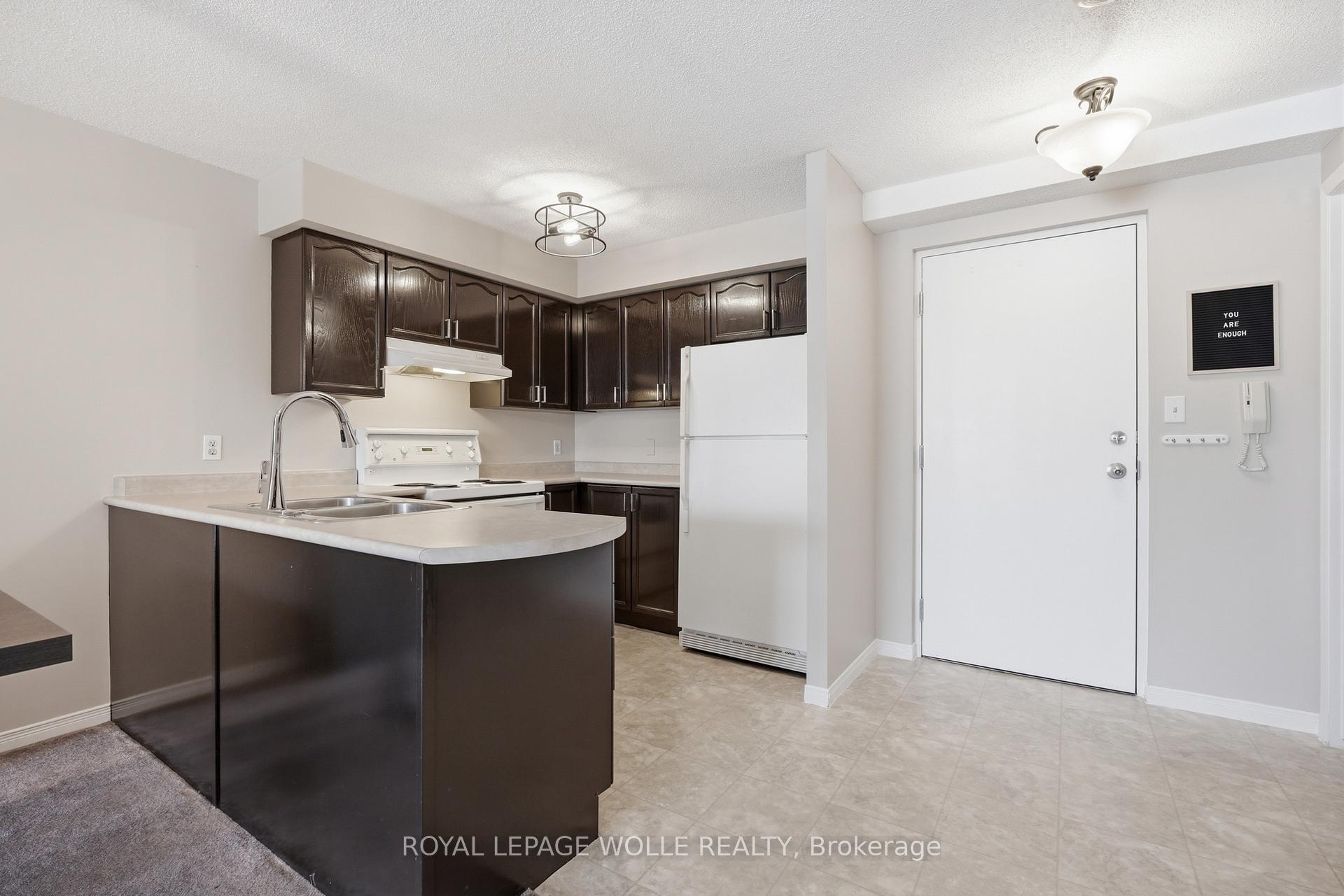Photo 8 of Unit 304, 107 Bond Street, Orillia — HOMEH