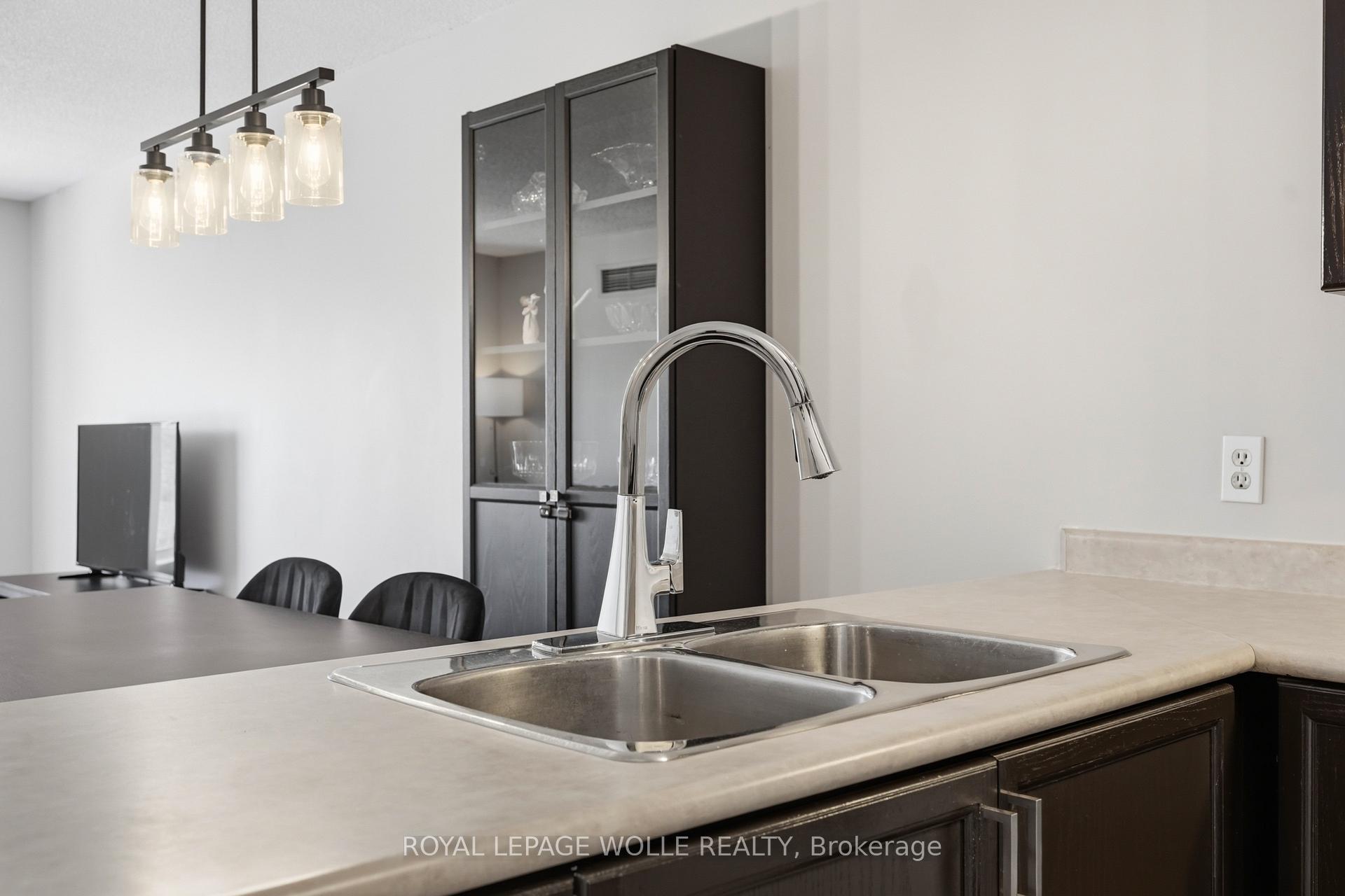 Photo 9 of Unit 304, 107 Bond Street, Orillia — HOMEH