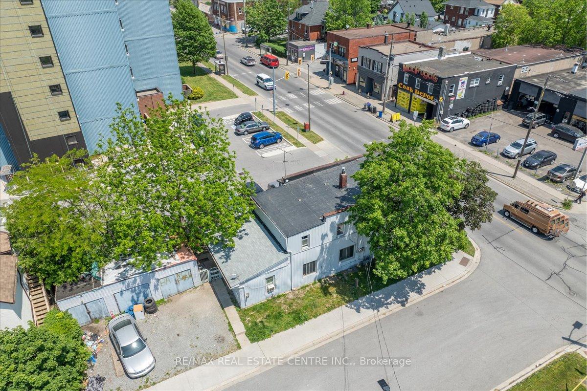 Photo 25 of 233 King Street, Welland, Welland Downtown — HOMEH