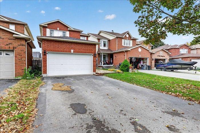 Photo 3 of 8 Vail Meadows Crescent, Clarington, Bowmanville — HOMEH