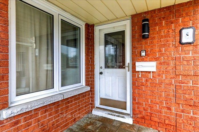 Photo 5 of 8 Vail Meadows Crescent, Clarington, Bowmanville — HOMEH
