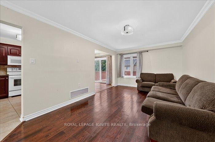 Photo 18 of 8 Vail Meadows Crescent, Clarington, Bowmanville — HOMEH