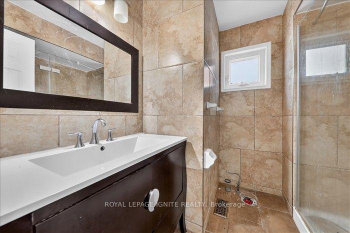 Photo 31 of 8 Vail Meadows Crescent, Clarington, Bowmanville — HOMEH