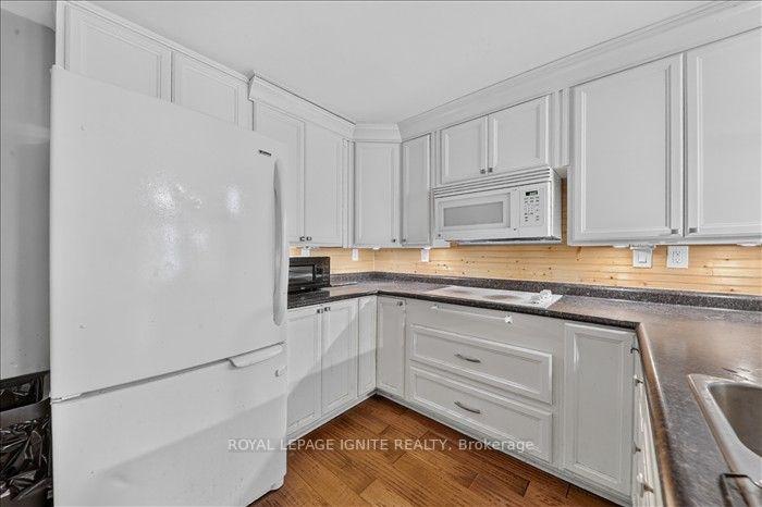 Photo 33 of 8 Vail Meadows Crescent, Clarington, Bowmanville — HOMEH