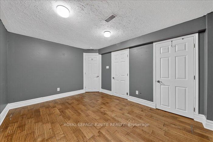 Photo 36 of 8 Vail Meadows Crescent, Clarington, Bowmanville — HOMEH