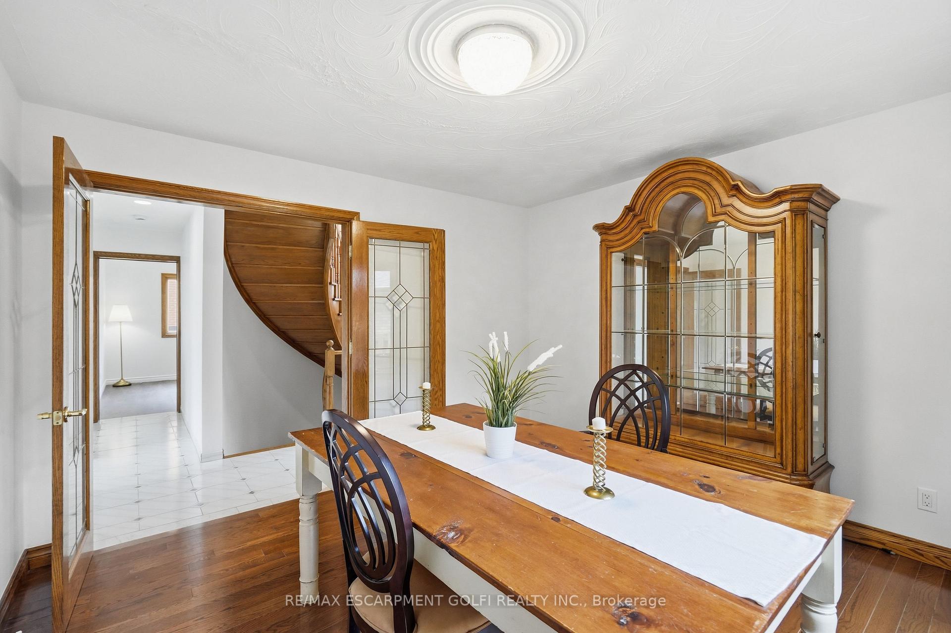 Photo 8 of 42 Fox Run, Brantford, Greenbrier — HOMEH