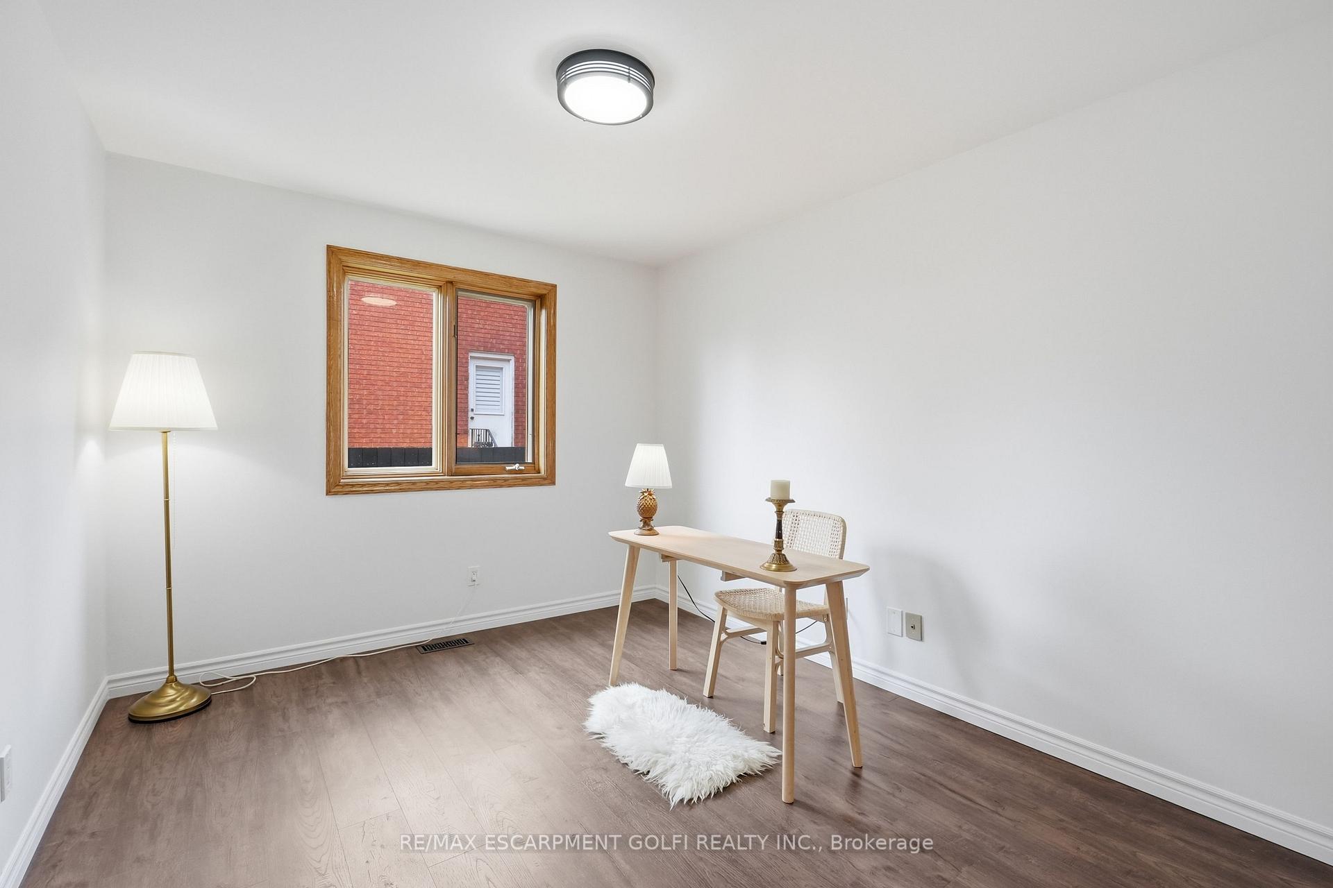 Photo 10 of 42 Fox Run, Brantford, Greenbrier — HOMEH