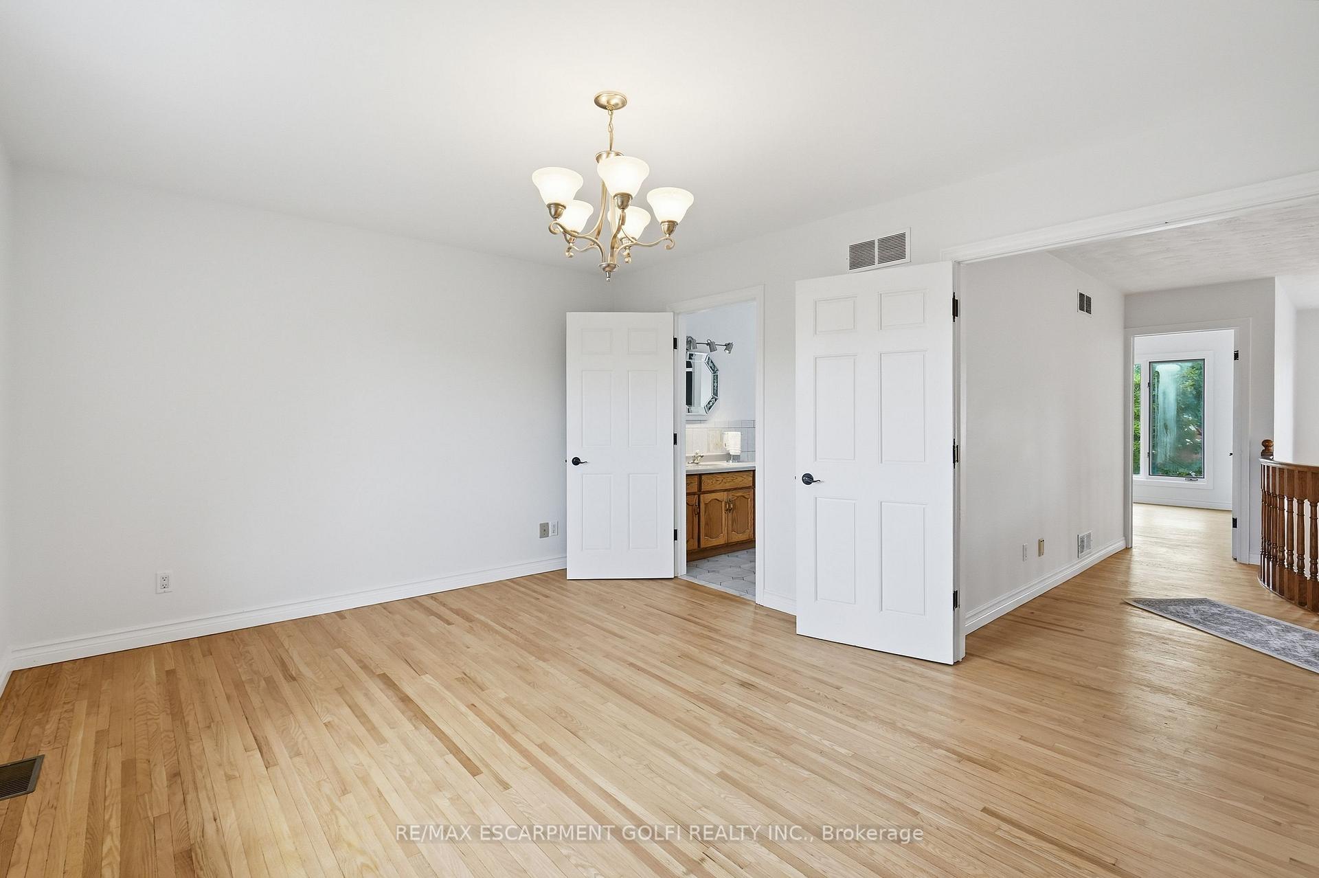 Photo 12 of 42 Fox Run, Brantford, Greenbrier — HOMEH