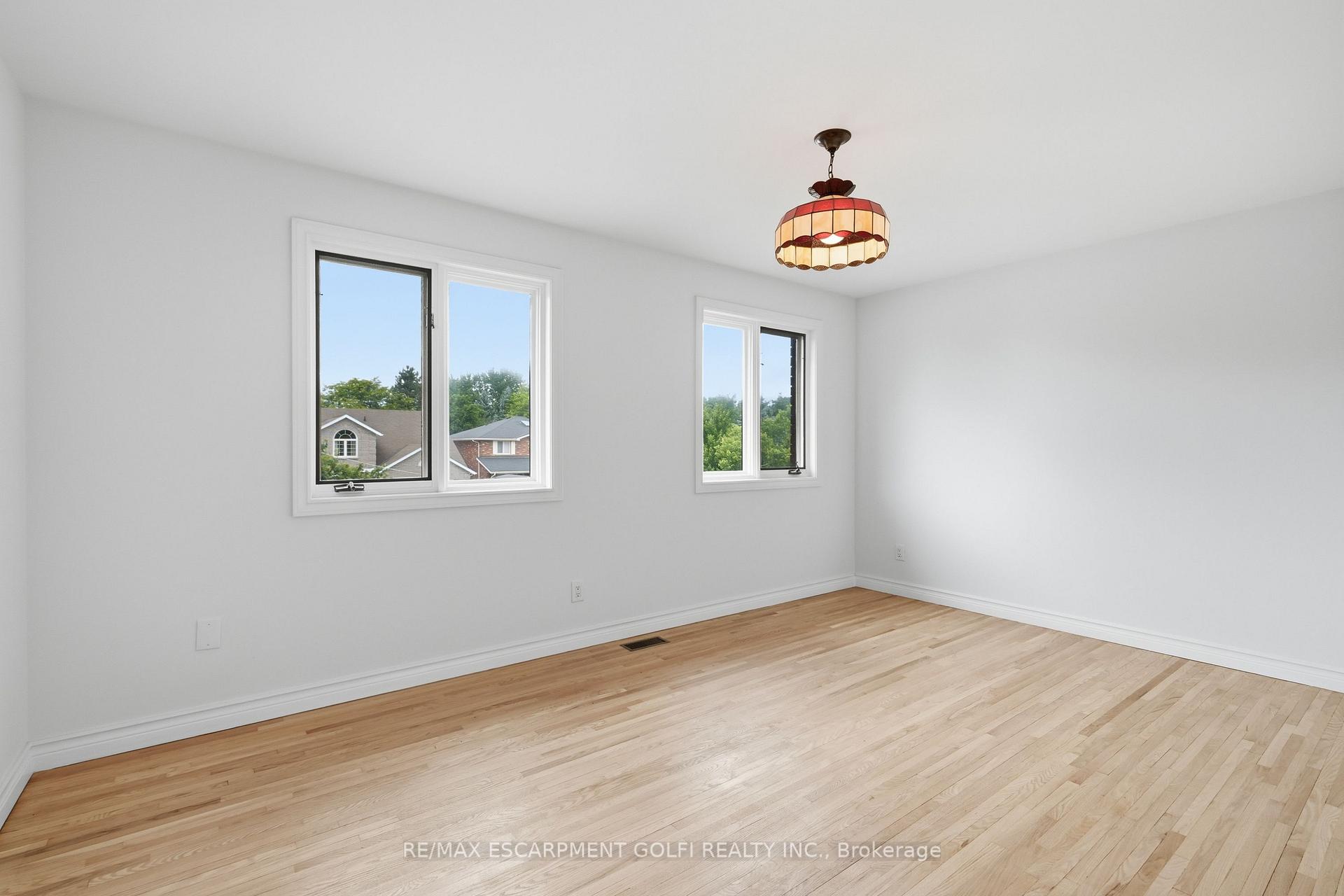 Photo 14 of 42 Fox Run, Brantford, Greenbrier — HOMEH