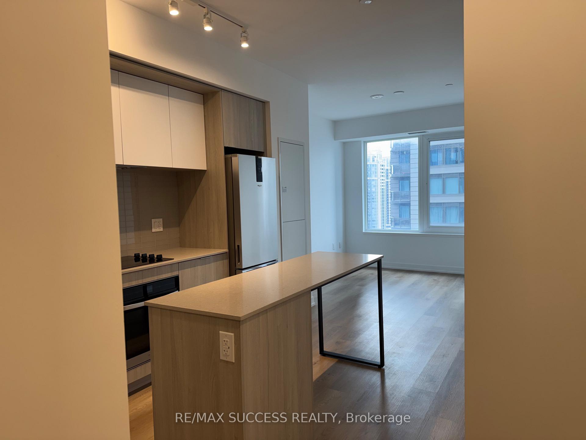 Photo 2 of Unit 1607, 395 Square One Drive, Mississauga, City Centre — HOMEH