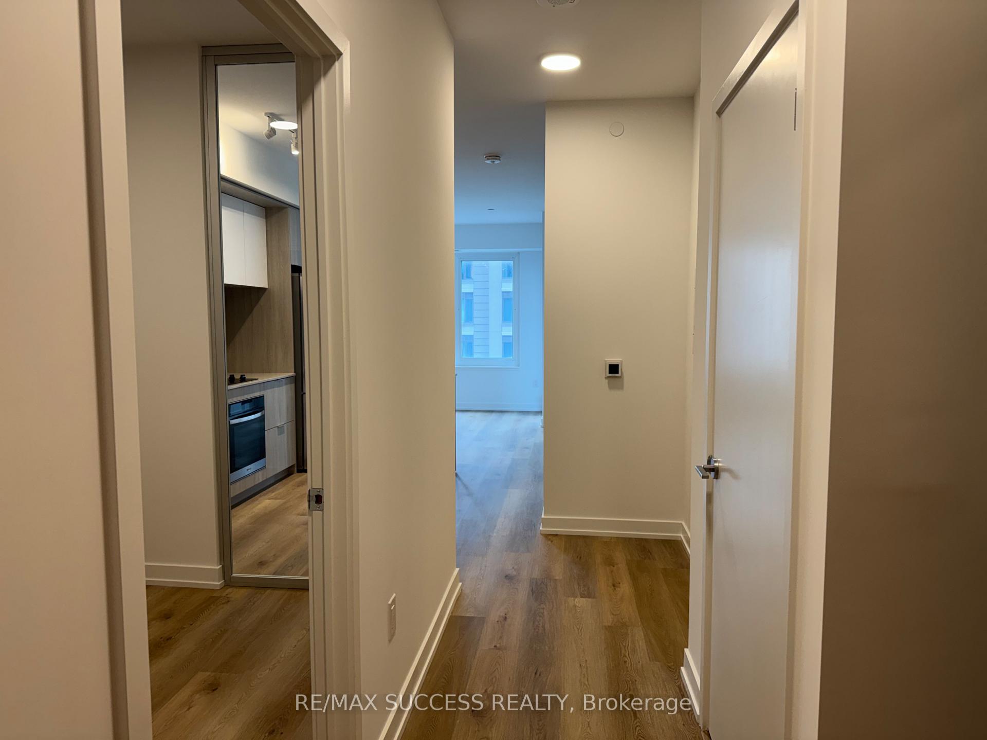 Photo 3 of Unit 1607, 395 Square One Drive, Mississauga, City Centre — HOMEH