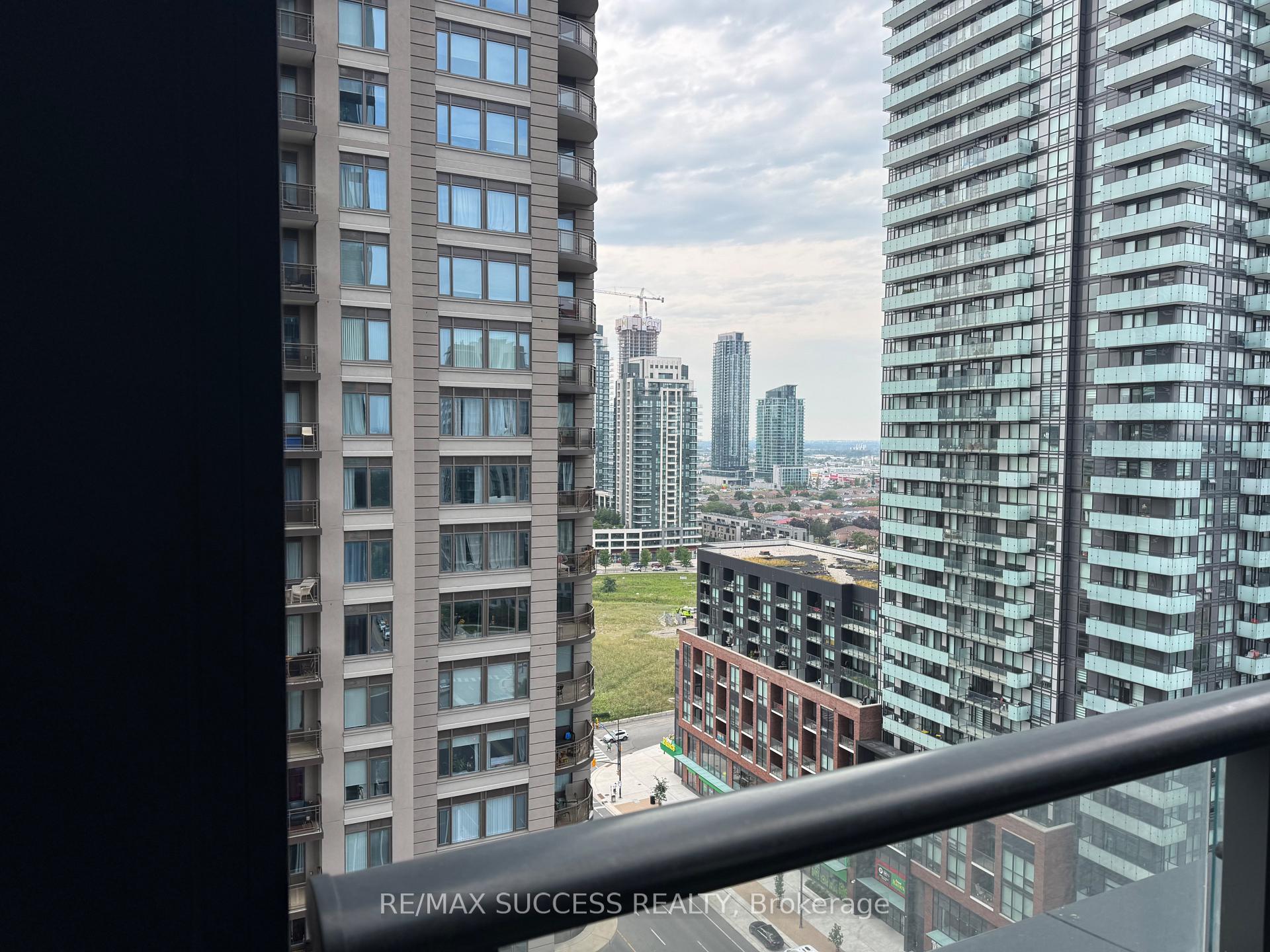 Photo 24 of Unit 1607, 395 Square One Drive, Mississauga, City Centre — HOMEH