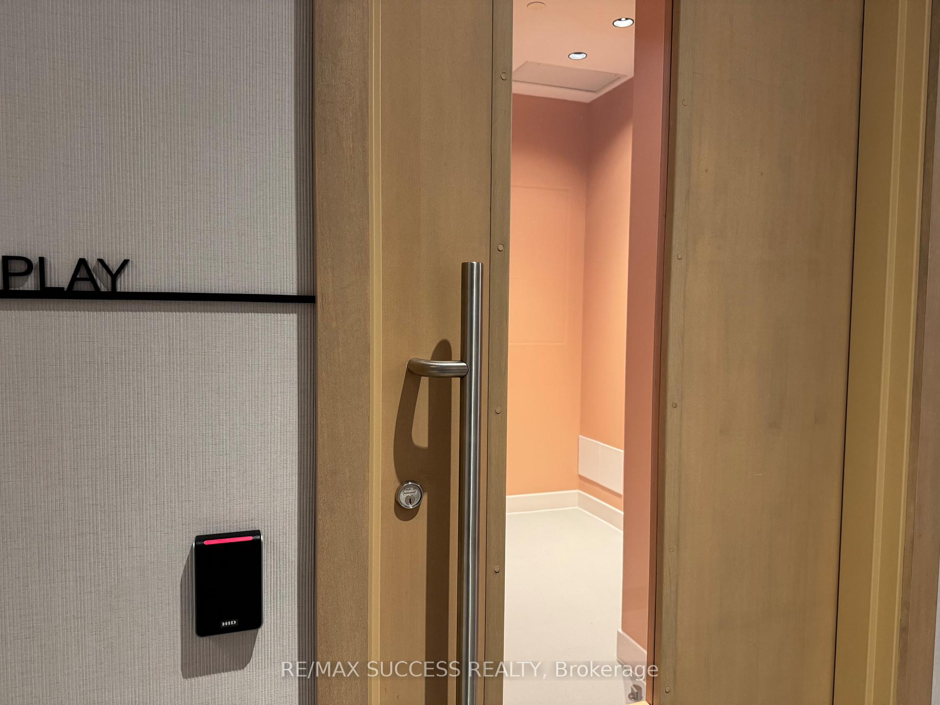 Photo 38 of Unit 1607, 395 Square One Drive, Mississauga, City Centre — HOMEH