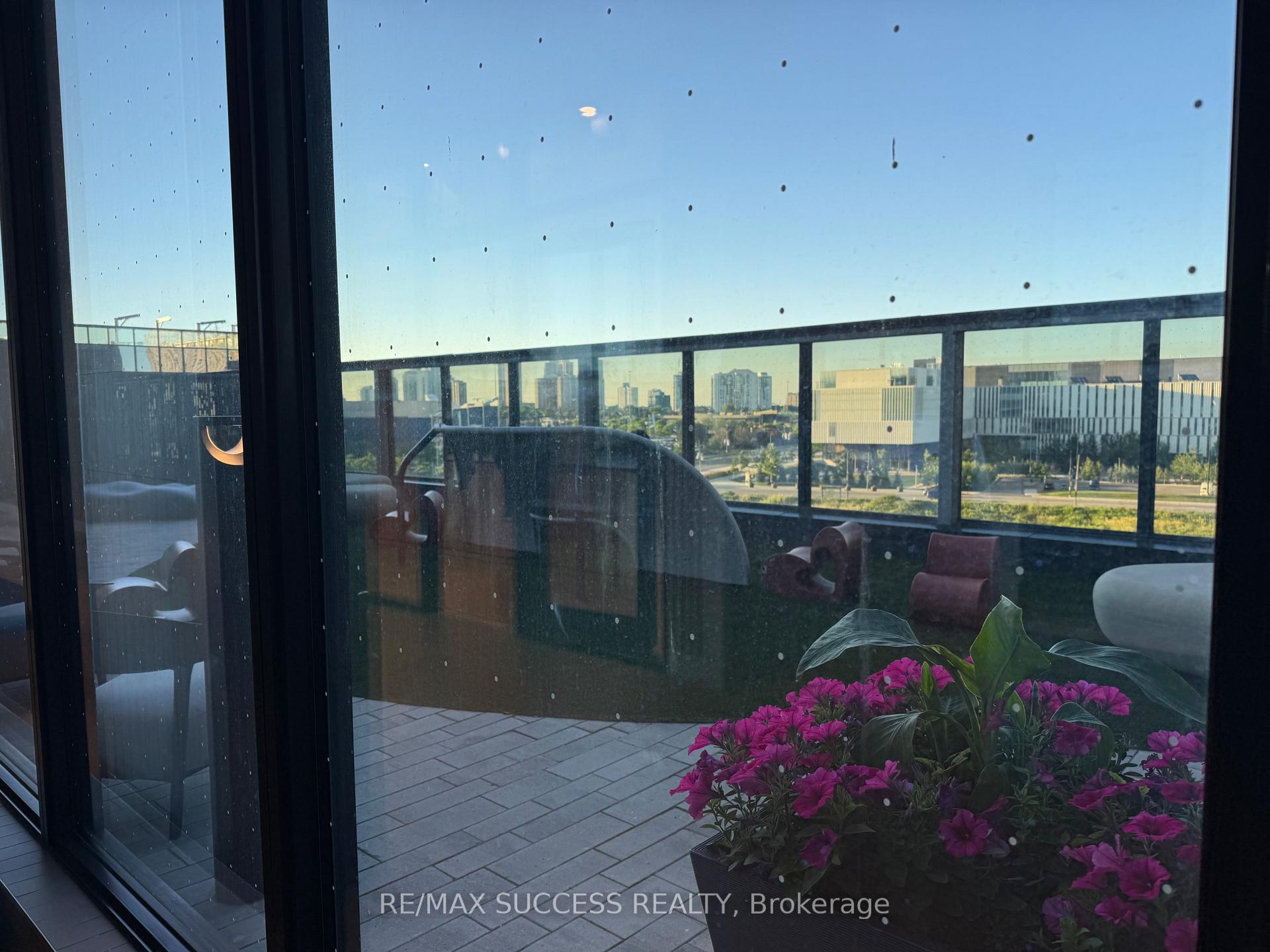 Photo 40 of Unit 1607, 395 Square One Drive, Mississauga, City Centre — HOMEH