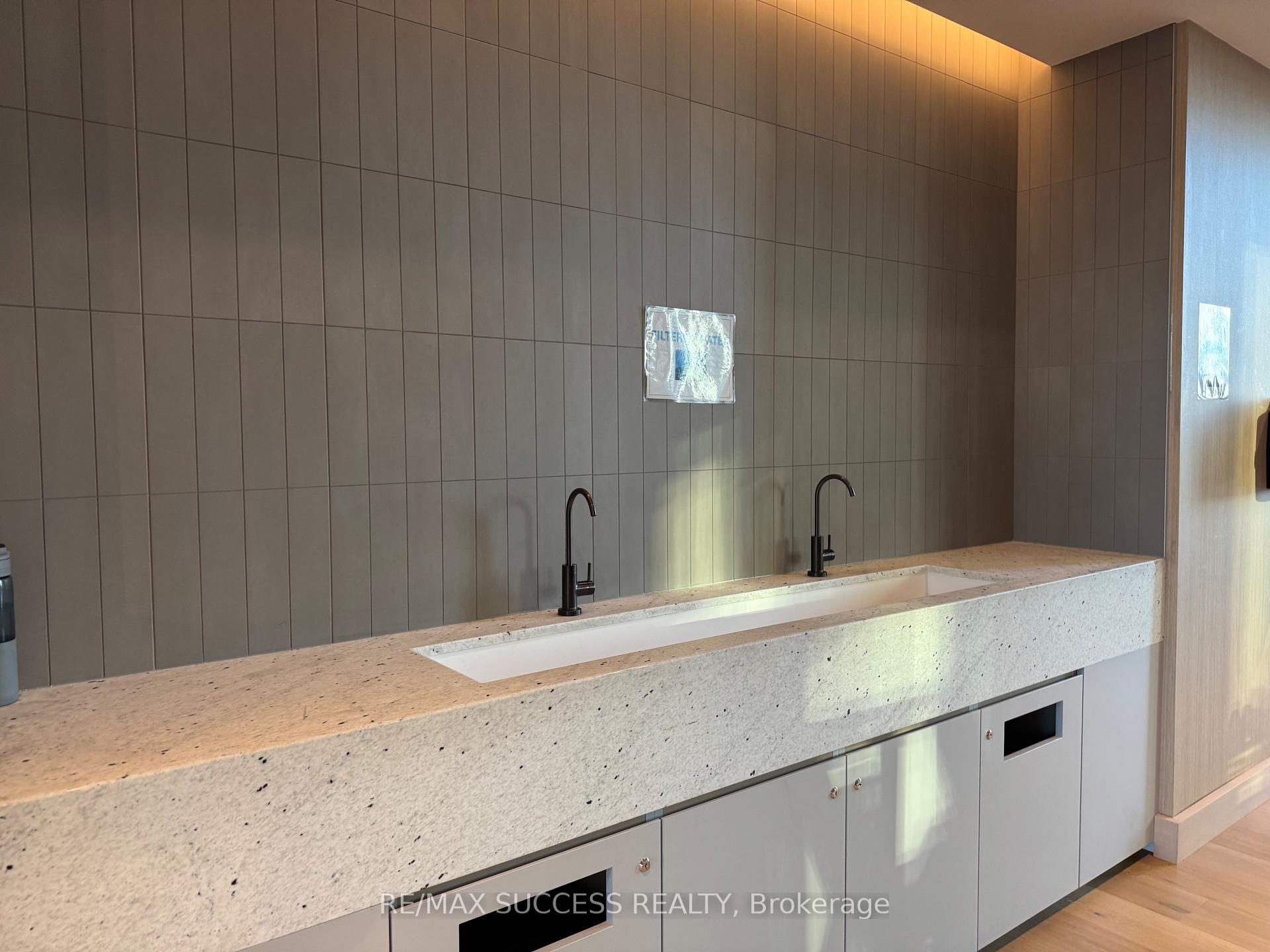 Photo 41 of Unit 1607, 395 Square One Drive, Mississauga, City Centre — HOMEH
