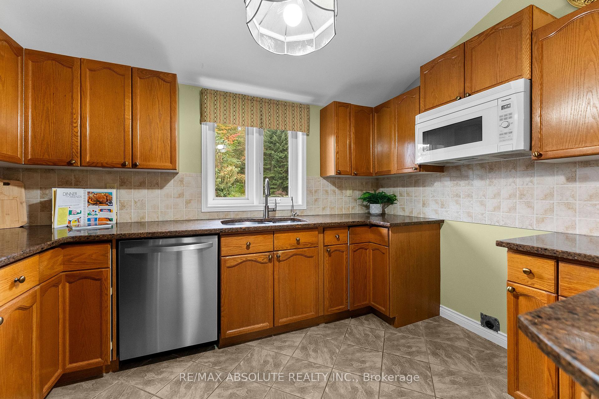 Photo 10 of 71 Toner Road, McNab/Braeside, Mcnab/Braeside Twps — HOMEH