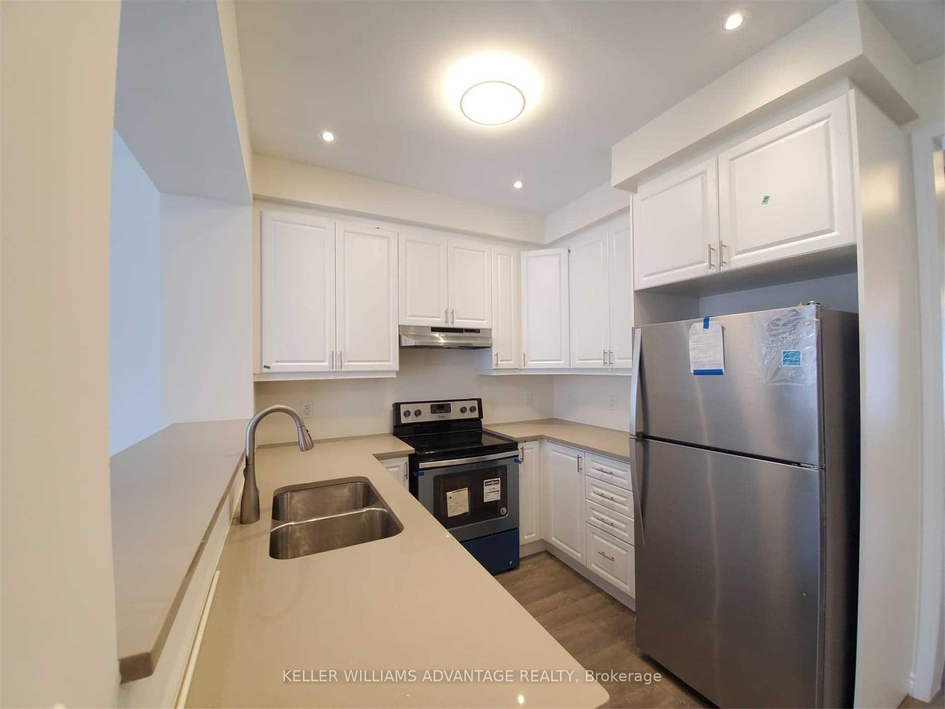 Photo 5 of 45 Fusilier Drive, Scarborough, Clairlea-Birchmount — HOMEH