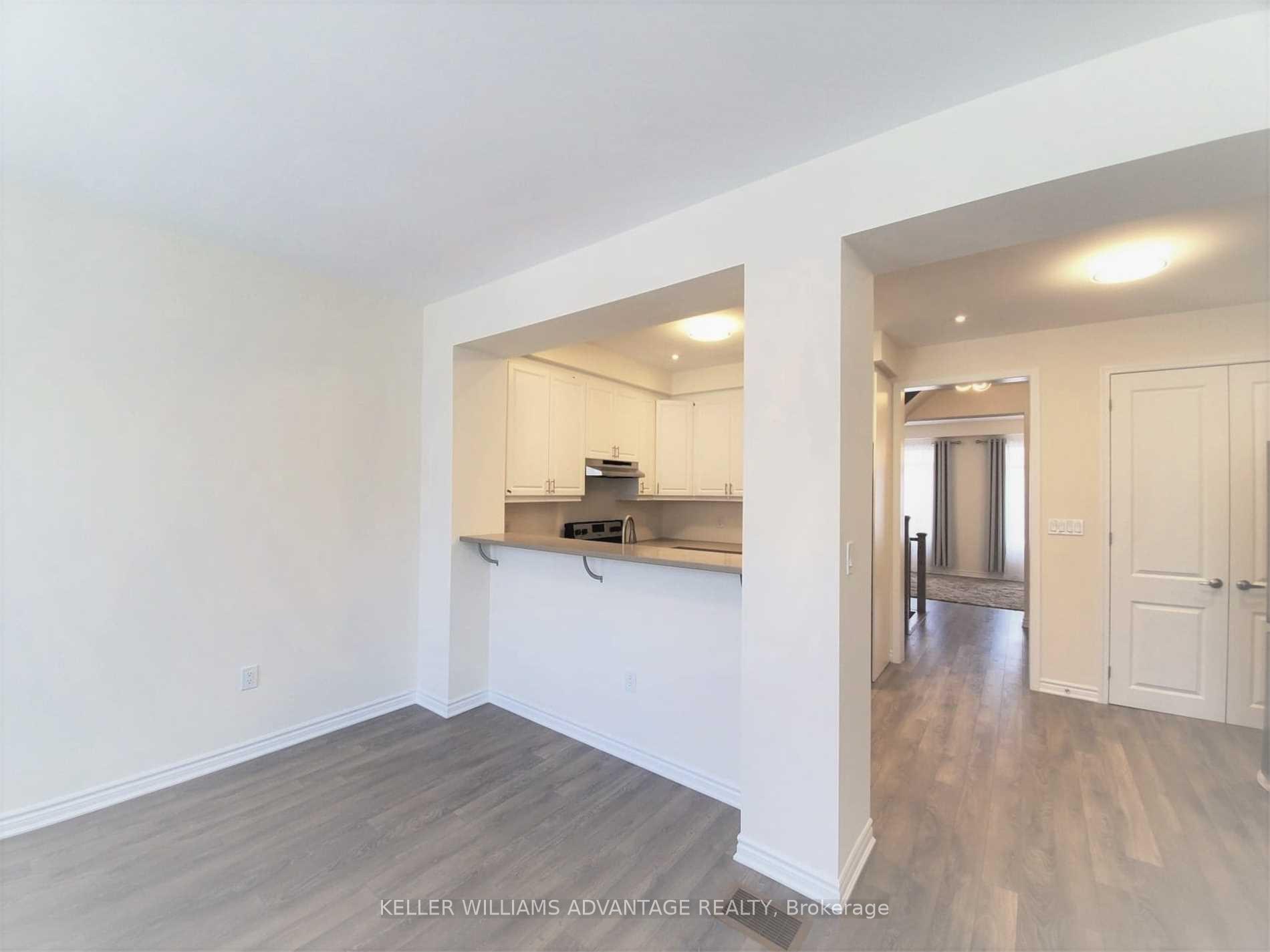 Photo 6 of 45 Fusilier Drive, Scarborough, Clairlea-Birchmount — HOMEH