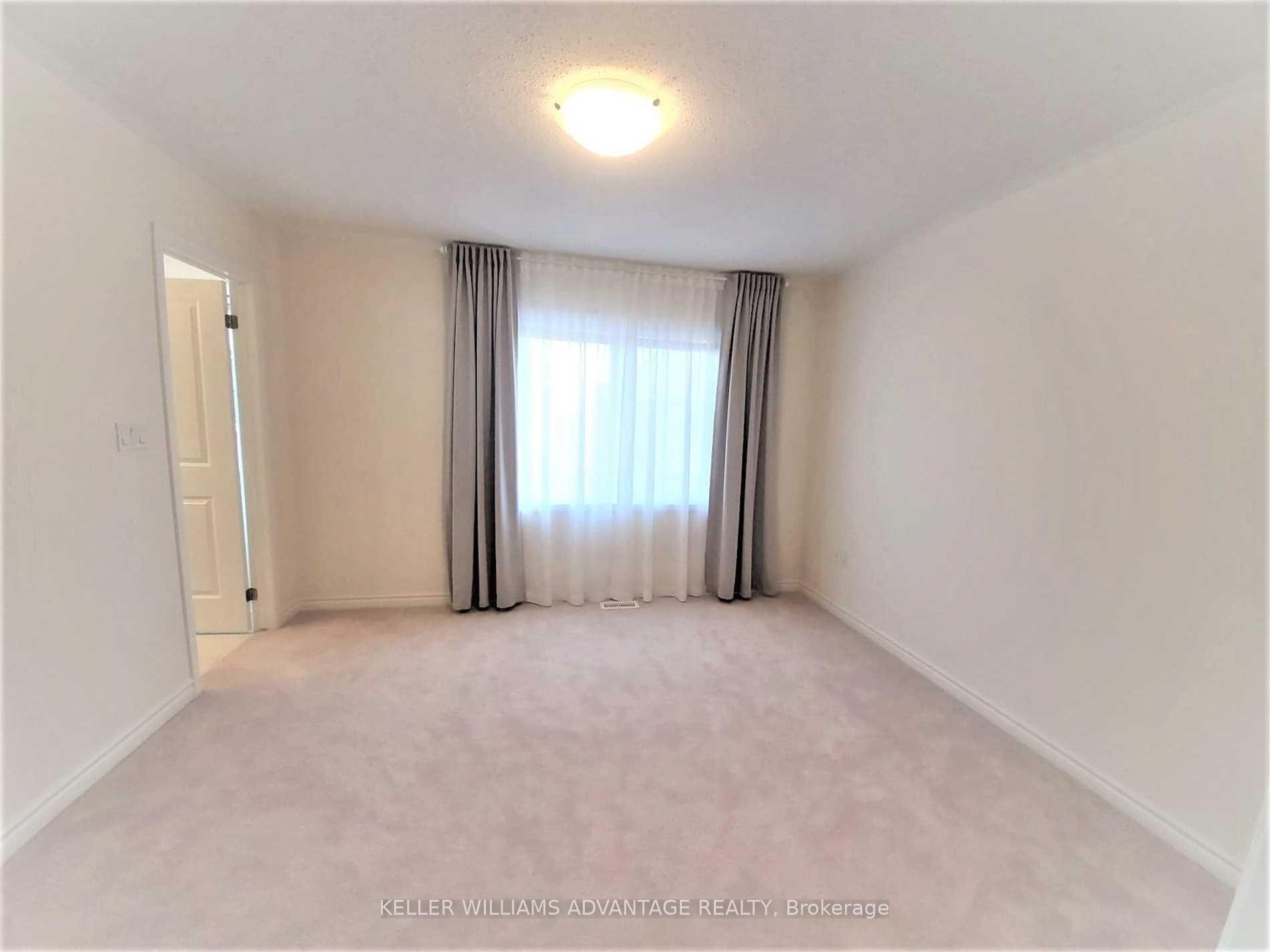 Photo 10 of 45 Fusilier Drive, Scarborough, Clairlea-Birchmount — HOMEH