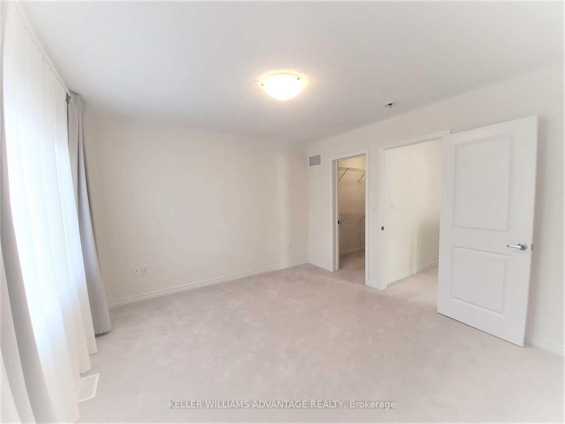 Photo 11 of 45 Fusilier Drive, Scarborough, Clairlea-Birchmount — HOMEH