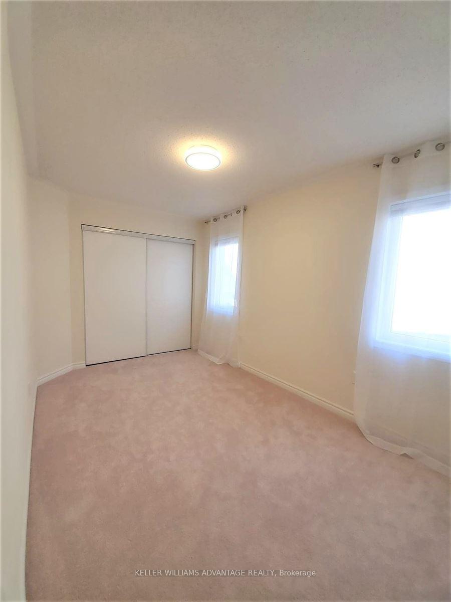 Photo 13 of 45 Fusilier Drive, Scarborough, Clairlea-Birchmount — HOMEH