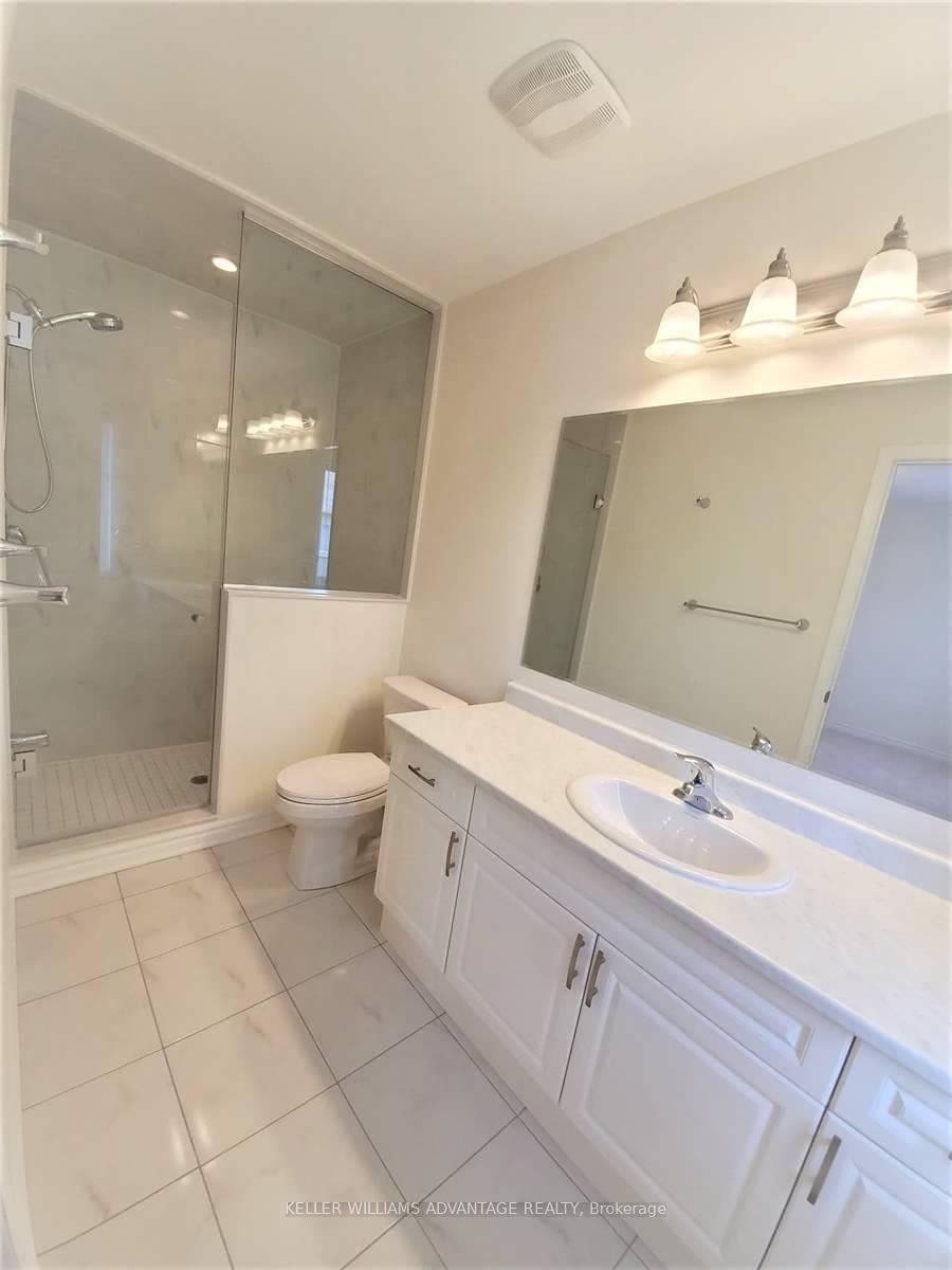 Photo 14 of 45 Fusilier Drive, Scarborough, Clairlea-Birchmount — HOMEH