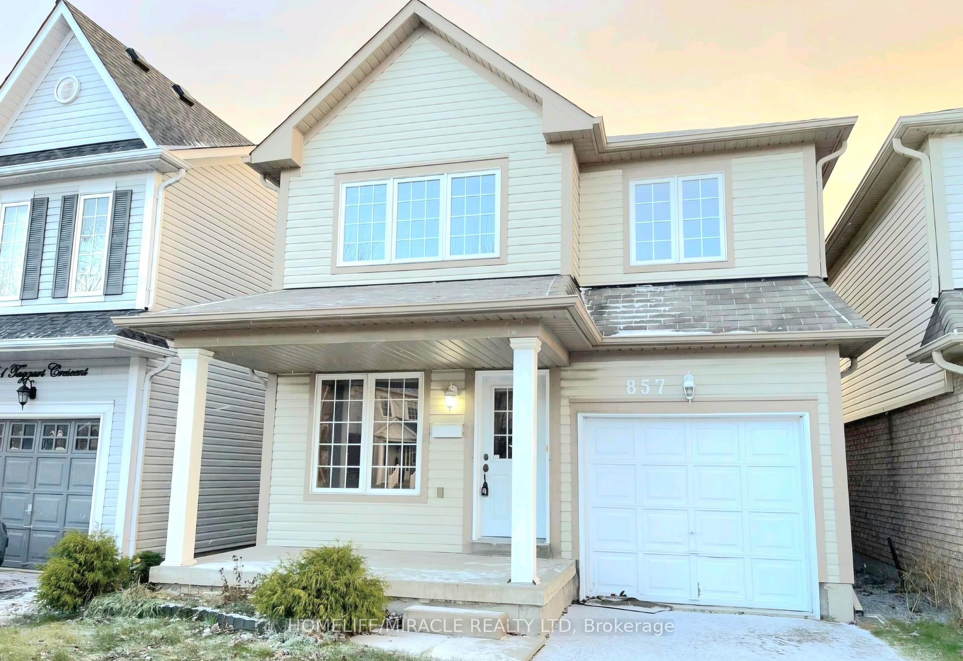 Photo of 857 Taggart Crescent