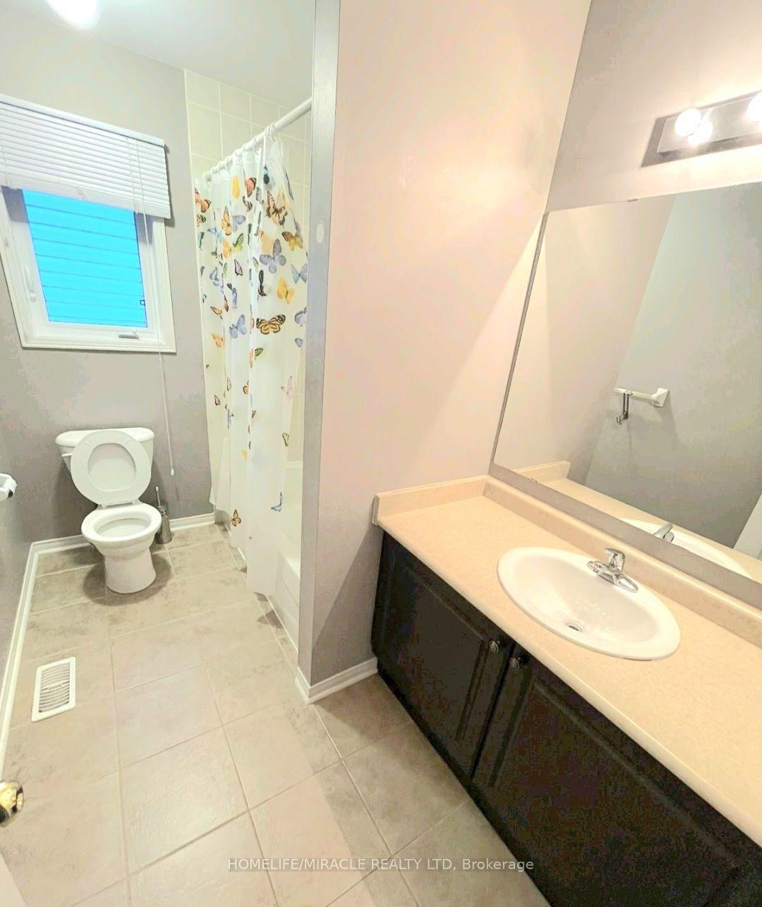 Photo 6 of 857 Taggart Crescent, Oshawa, Pinecrest — HOMEH