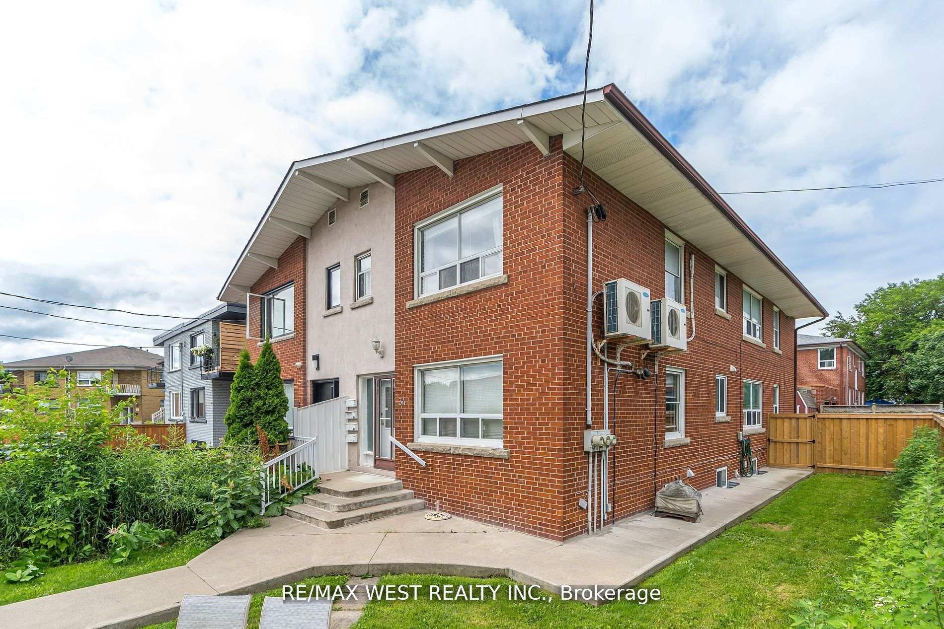 Photo 1 of Unit B2, 34 Penhurst Avenue, Etobicoke, Stonegate-Queensway — HOMEH