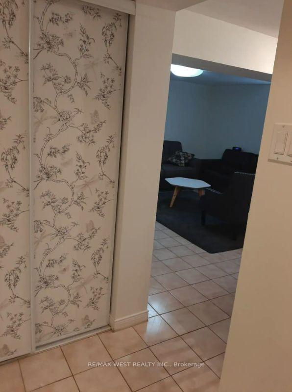 Photo 3 of Unit B2, 34 Penhurst Avenue, Etobicoke, Stonegate-Queensway — HOMEH