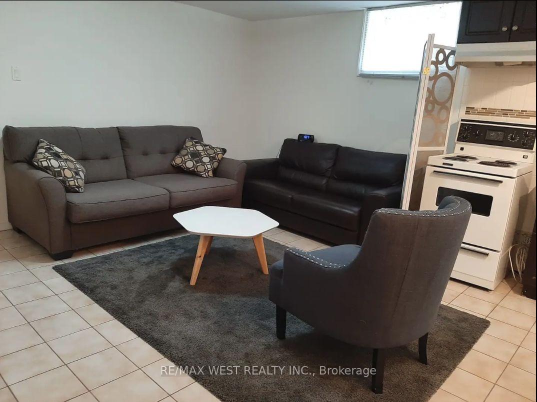 Photo 9 of Unit B2, 34 Penhurst Avenue, Etobicoke, Stonegate-Queensway — HOMEH