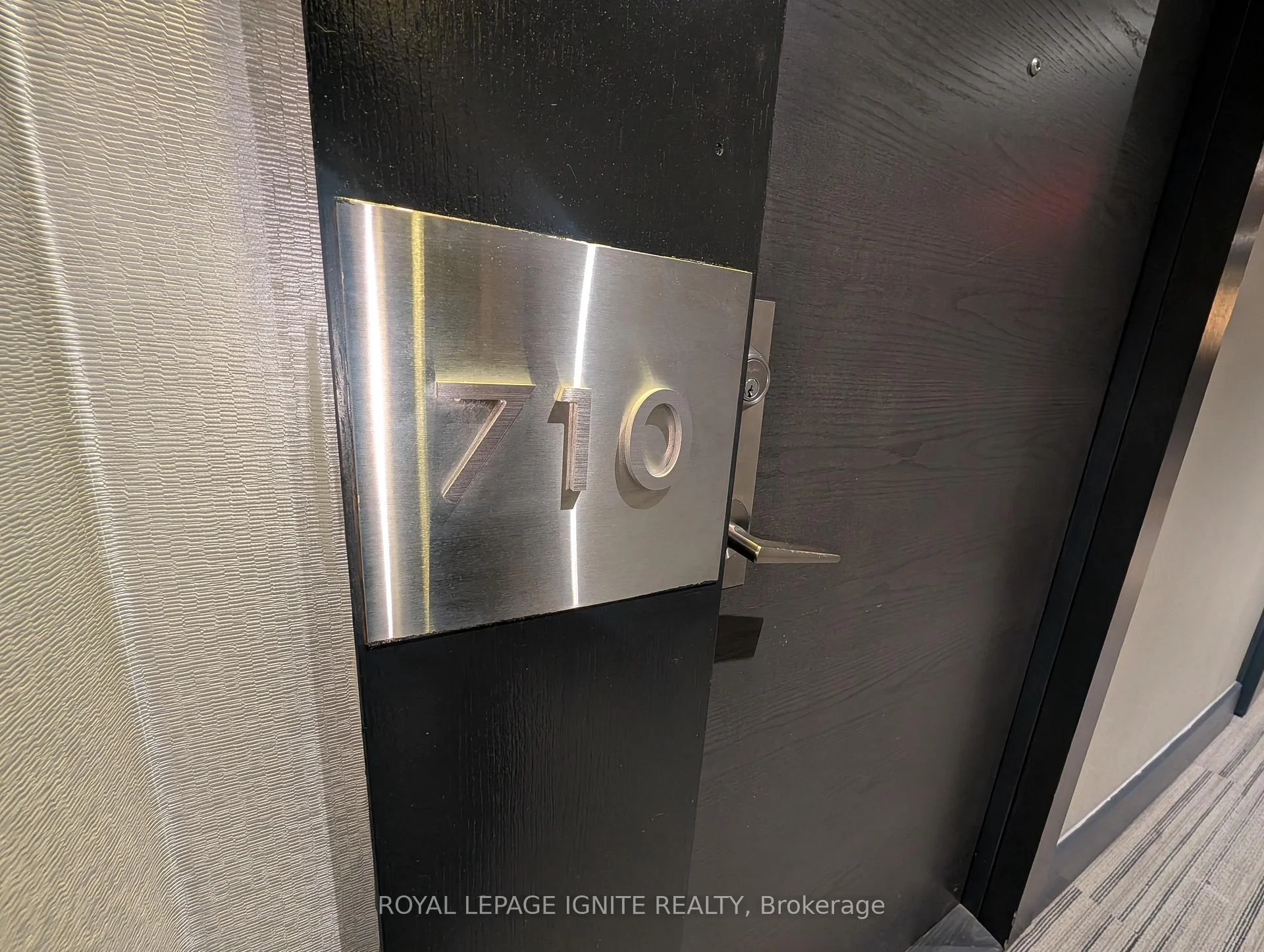 Photo 4 of Unit 710, 33 Shore Breeze Drive, Etobicoke, Mimico — HOMEH