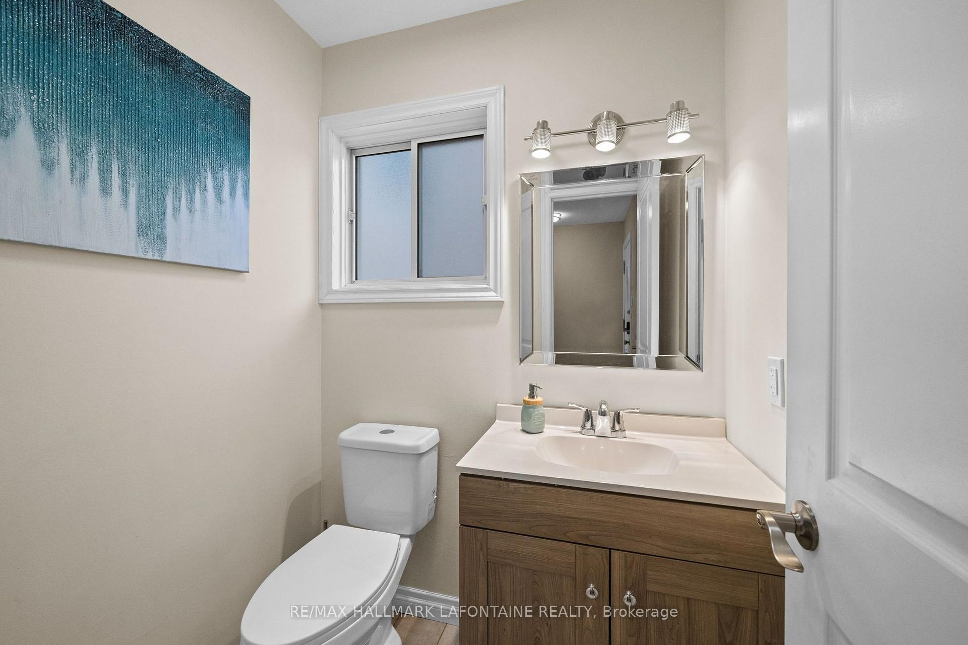Photo 8 of 383 Oaklawn Crescent, Ottawa, Fallingbrook/Gardenway South — HOMEH