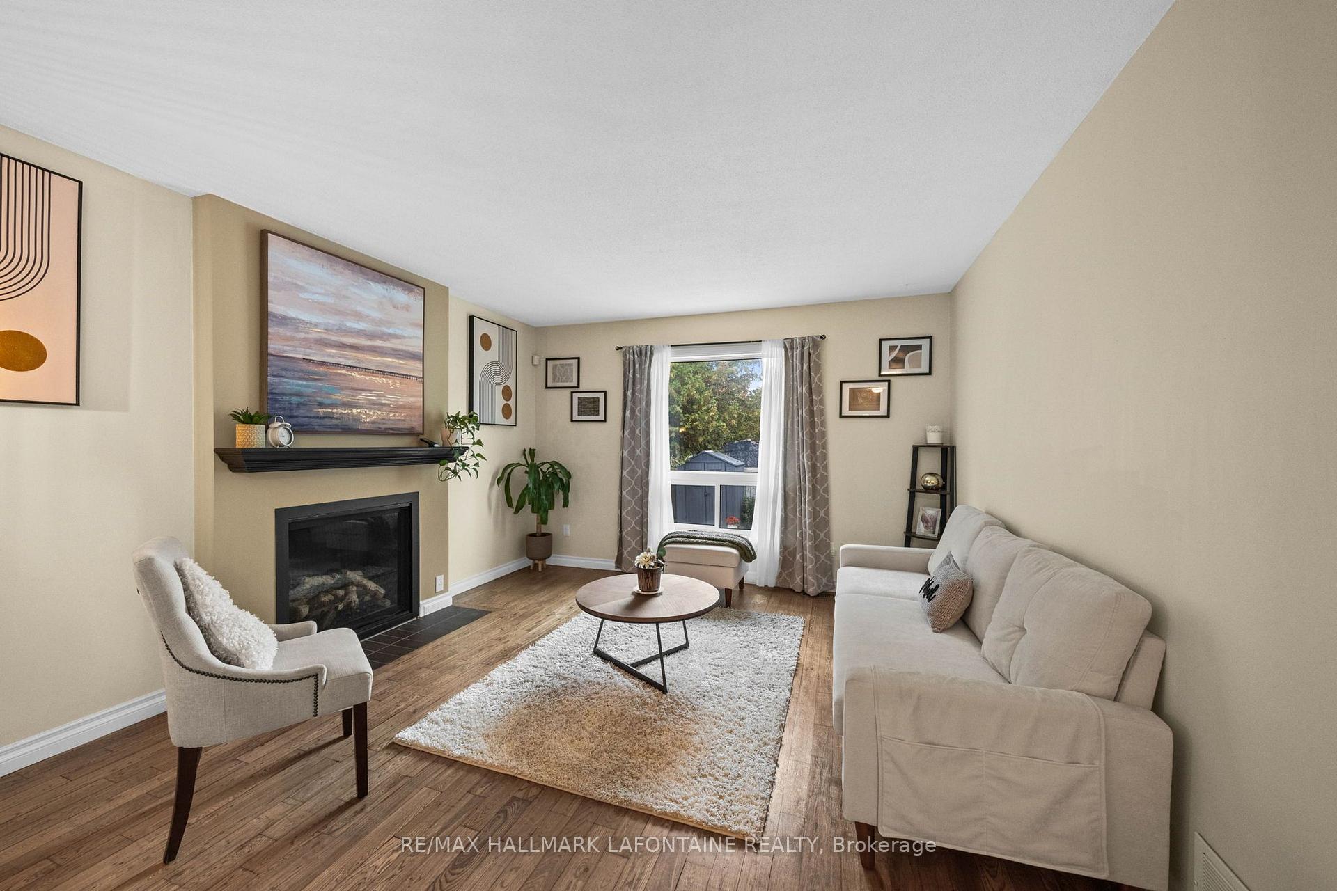 Photo 13 of 383 Oaklawn Crescent, Ottawa, Fallingbrook/Gardenway South — HOMEH