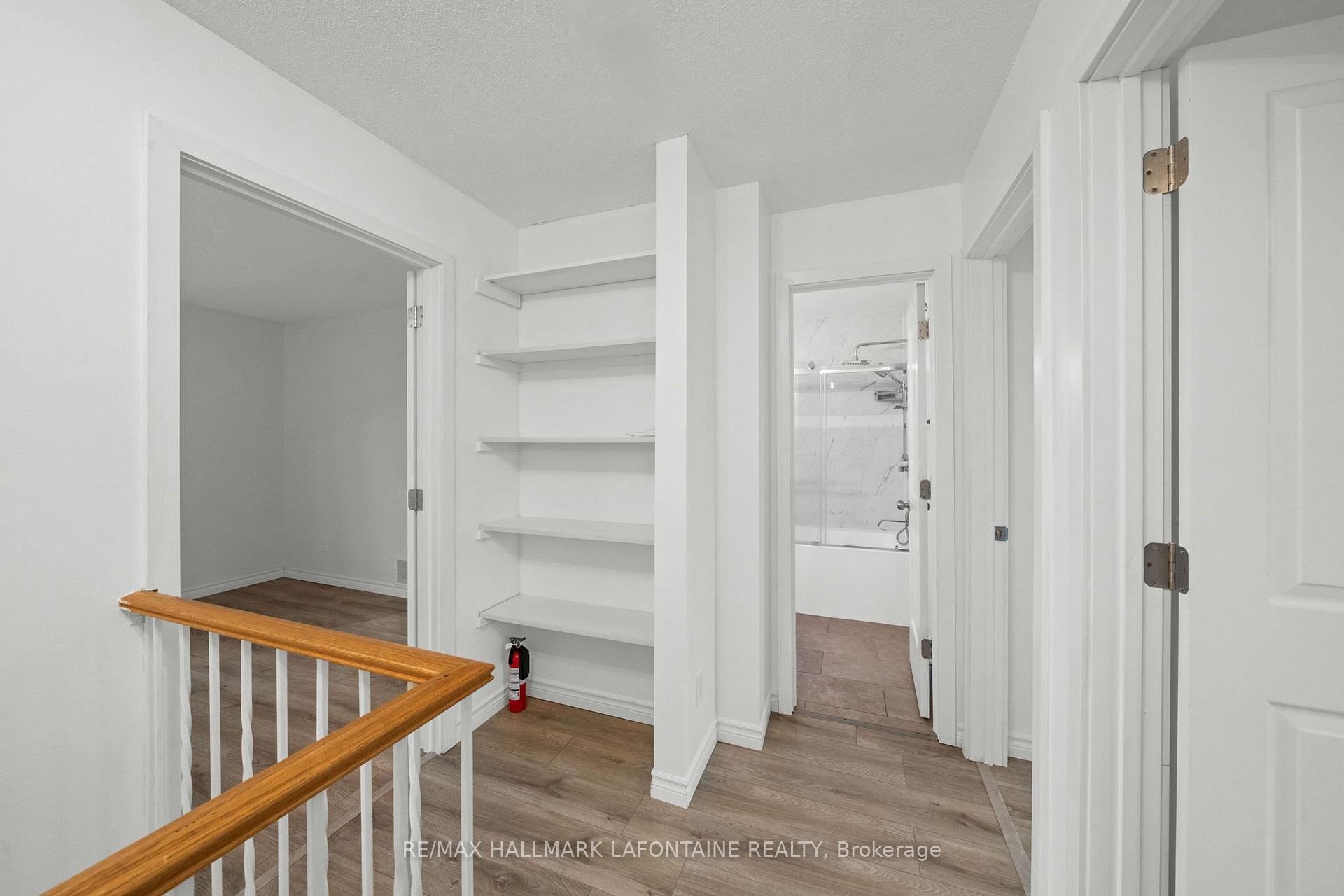 Photo 18 of 383 Oaklawn Crescent, Ottawa, Fallingbrook/Gardenway South — HOMEH