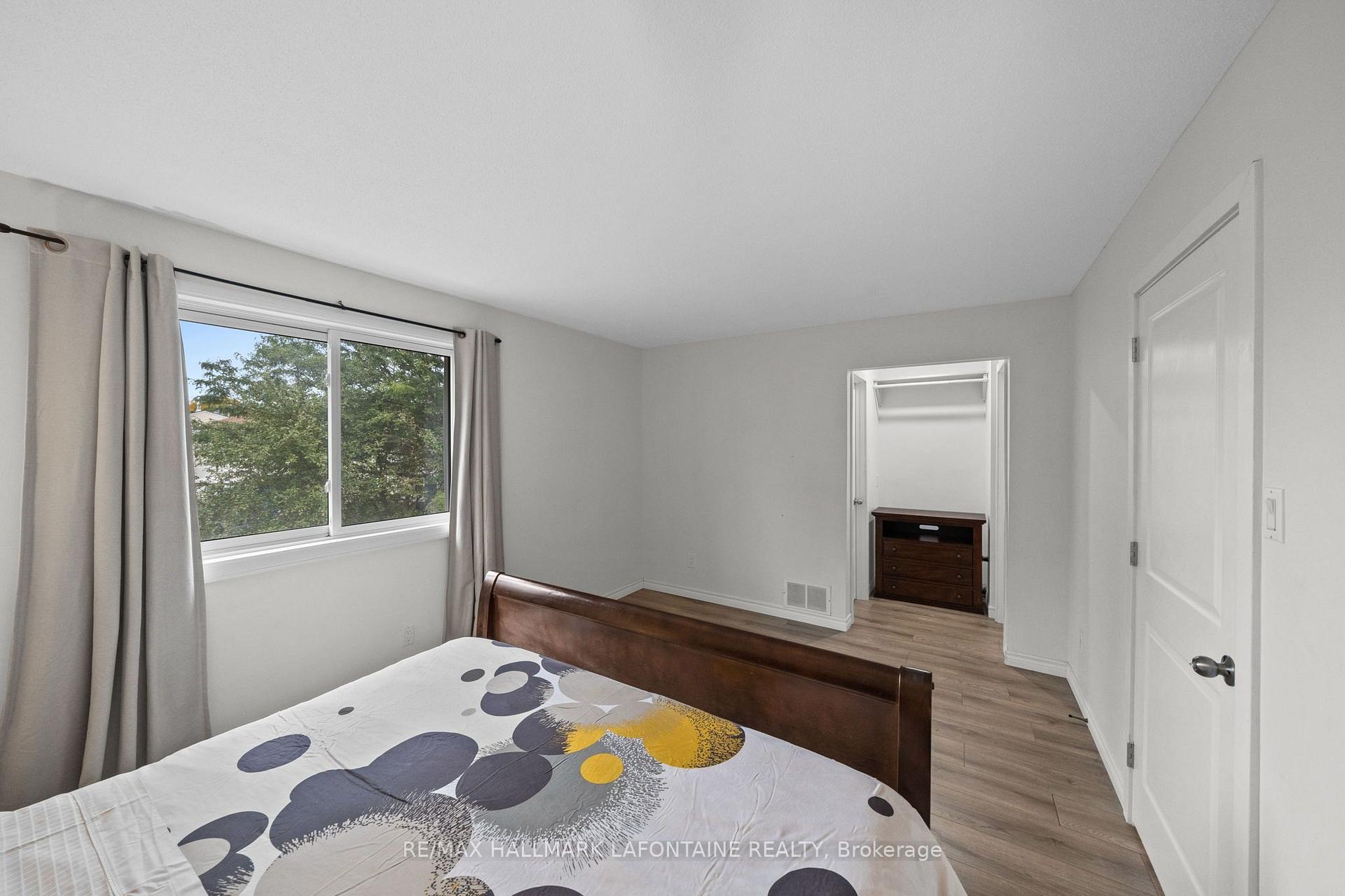 Photo 20 of 383 Oaklawn Crescent, Ottawa, Fallingbrook/Gardenway South — HOMEH